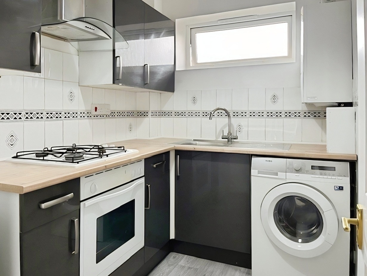 9, Pineridge Gardens, 15 Westcote Road, Reading photo 4