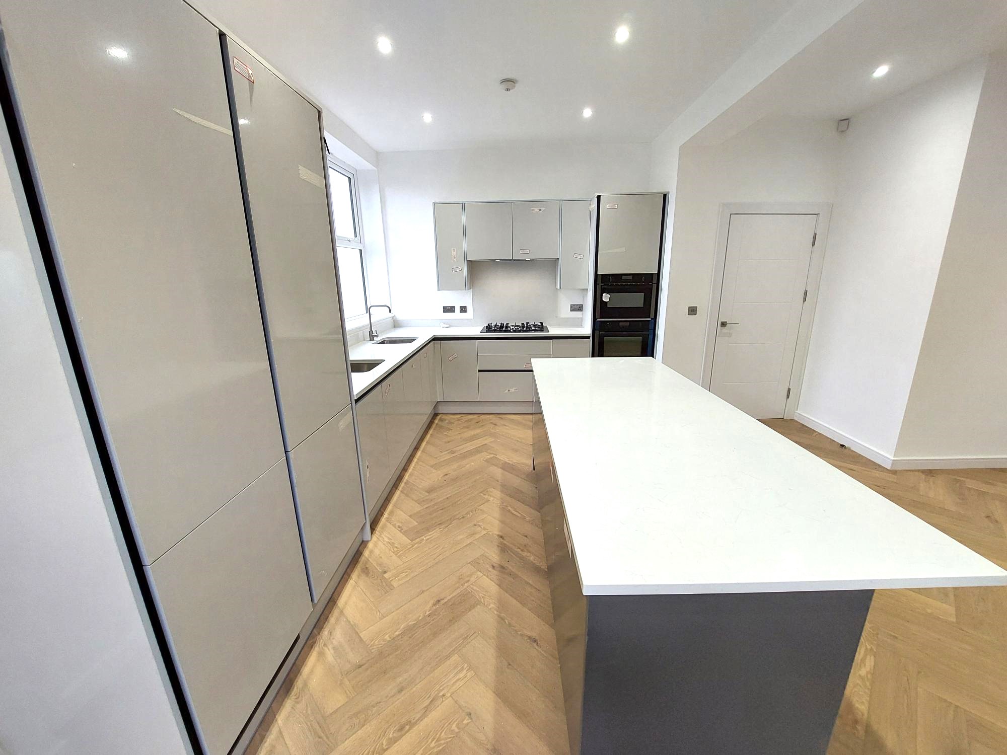 35, Hilton Crescent, Manchester photo 4