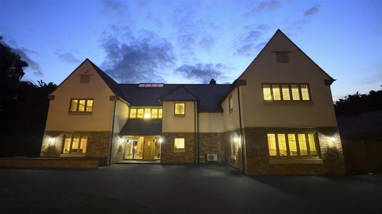 Luxury contemporary chalet The Luxury Marketplace