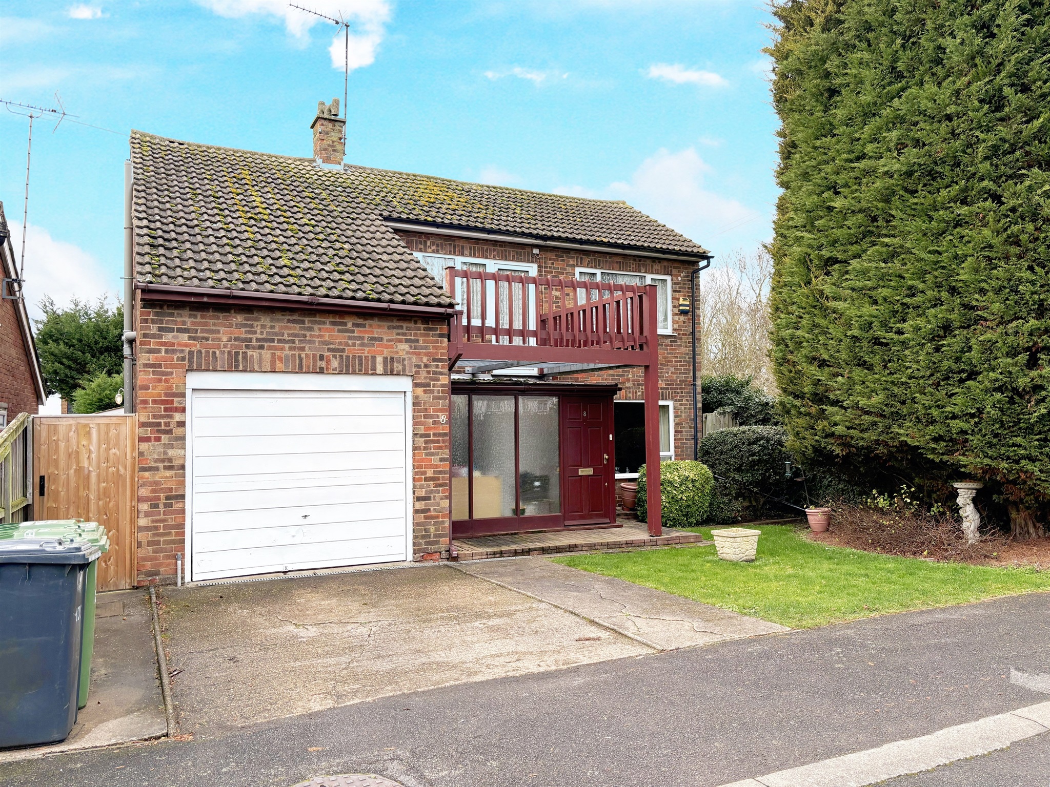 8, Folly Close, Peterborough photo 3