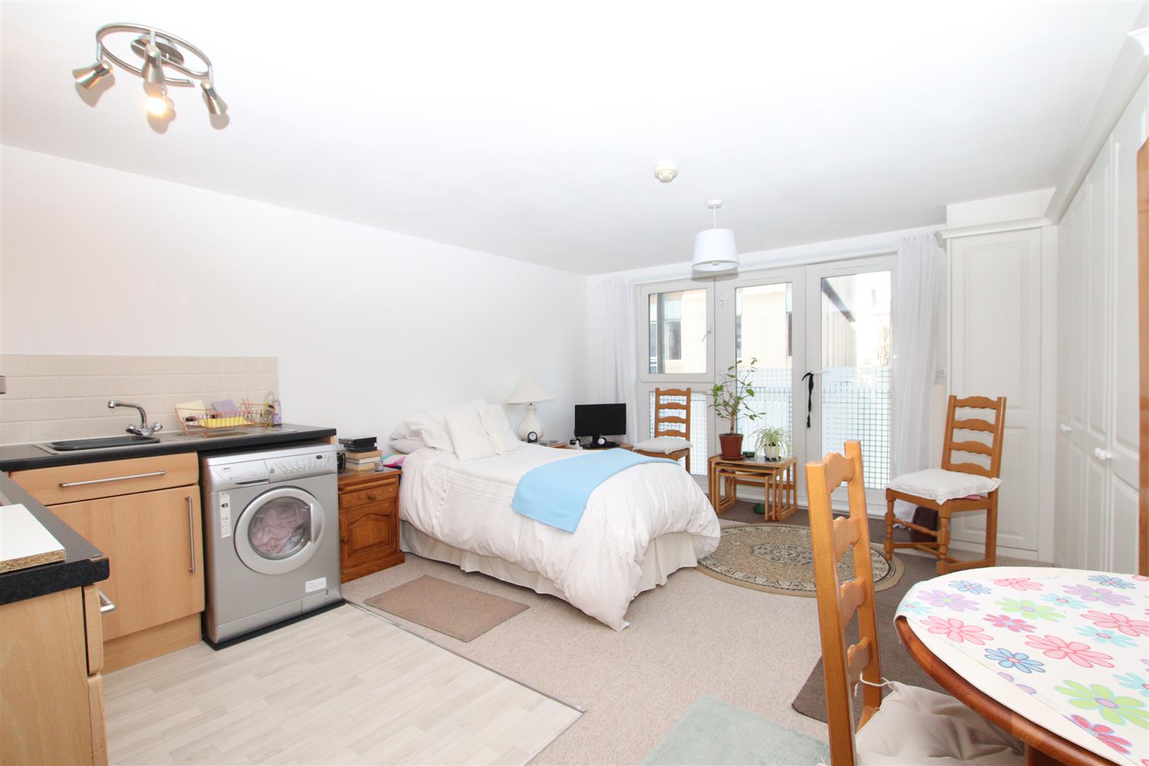 25, Marcus House, Exeter photo 4