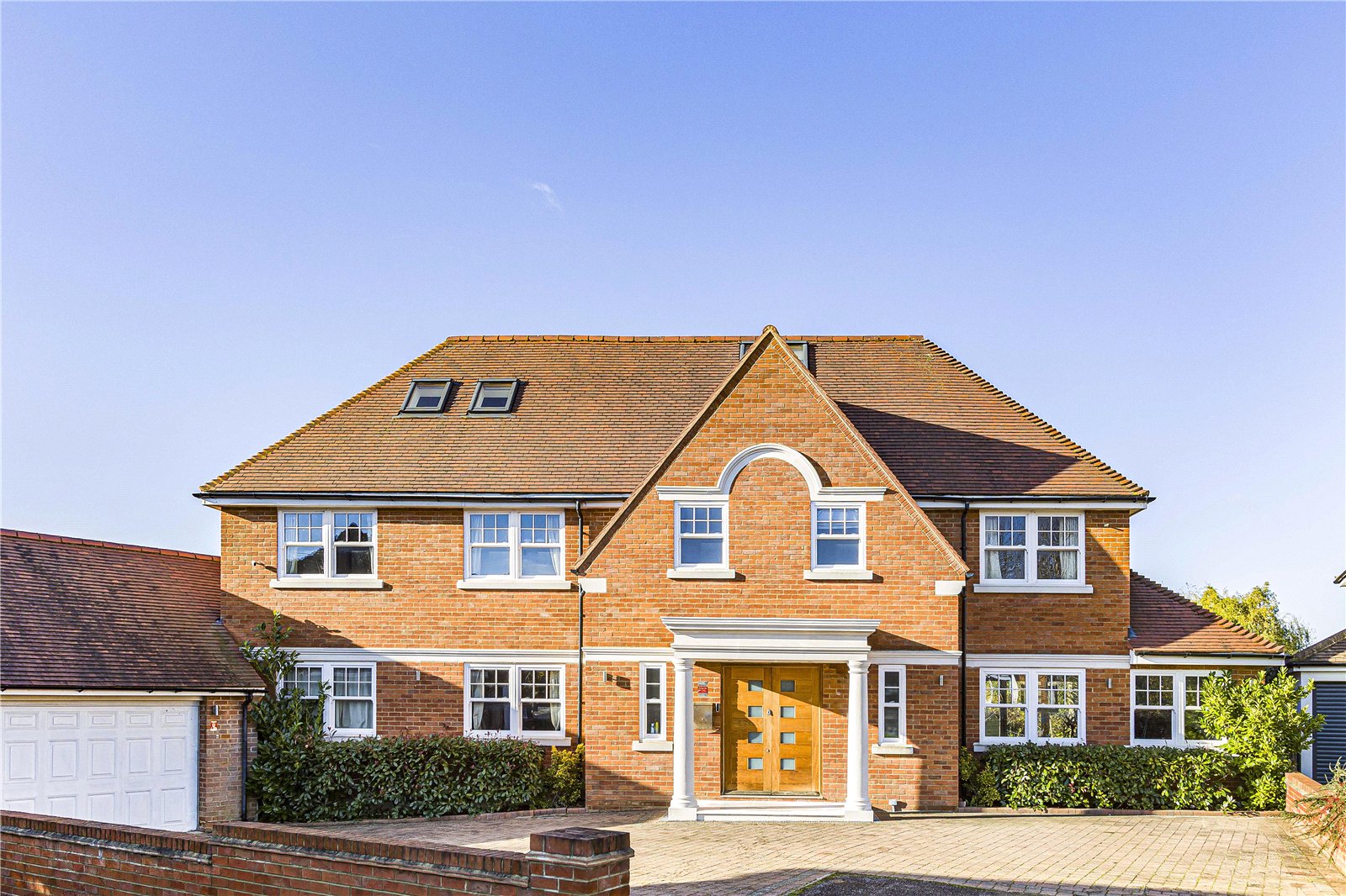 5 bedroom detached house for sale 0