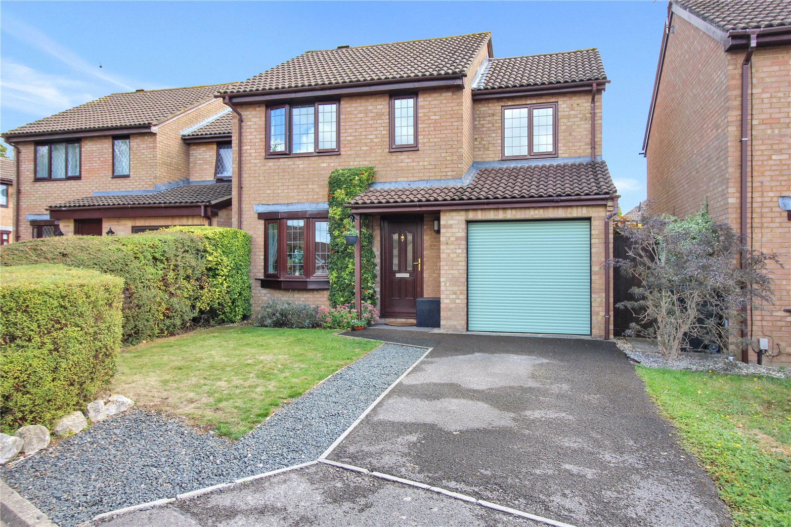 4 bed detached house for sale
