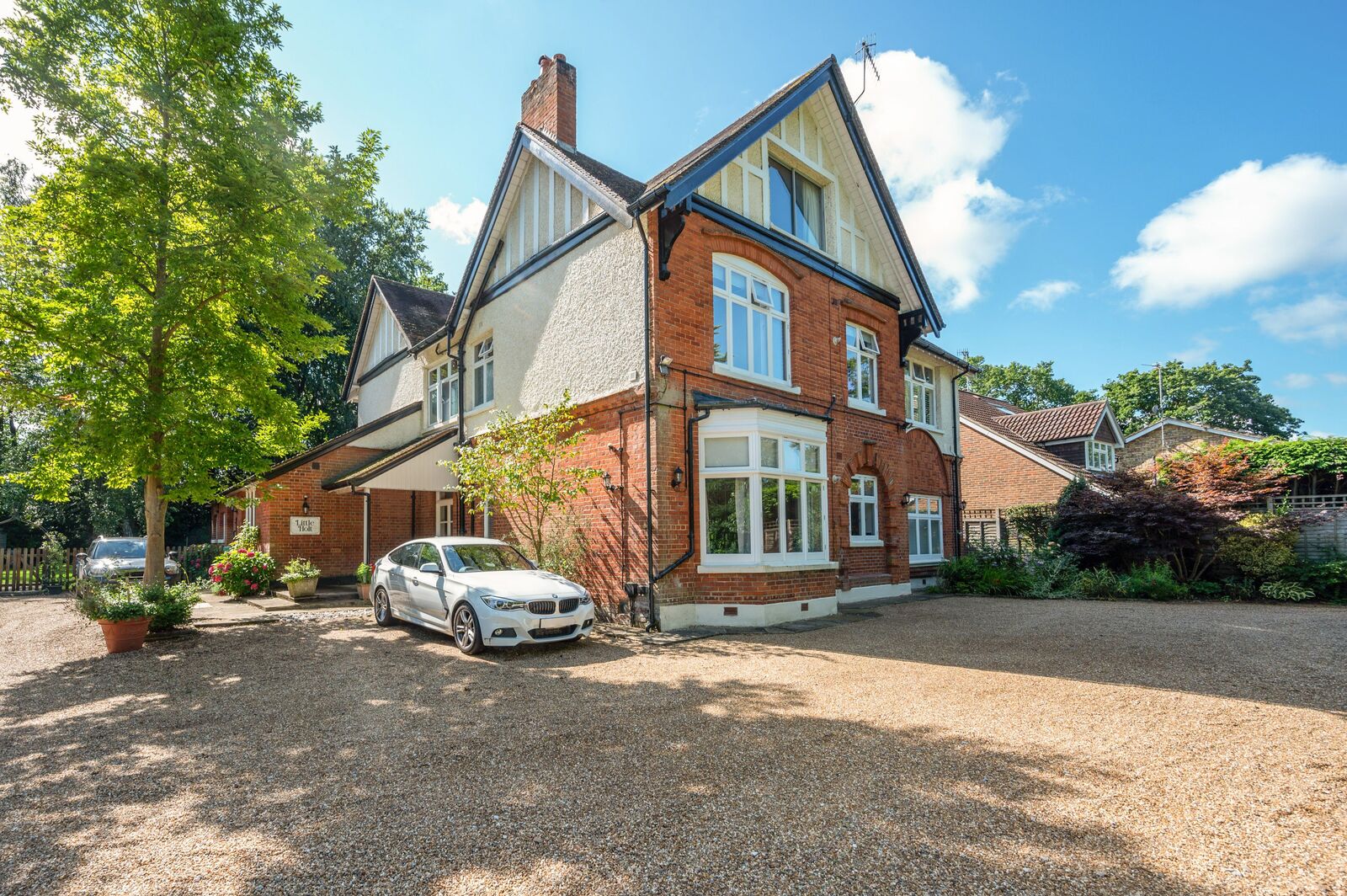 3 bed flat for sale