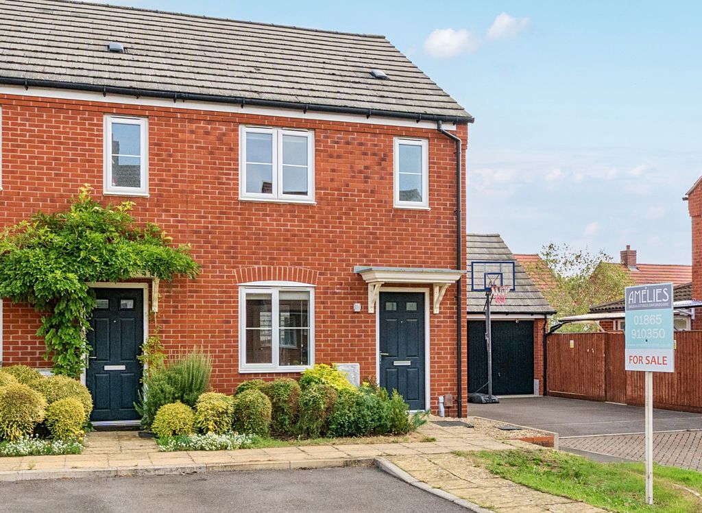 2 bed end terrace house for sale