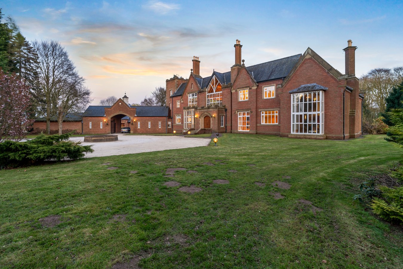 4 bedroom property for sale