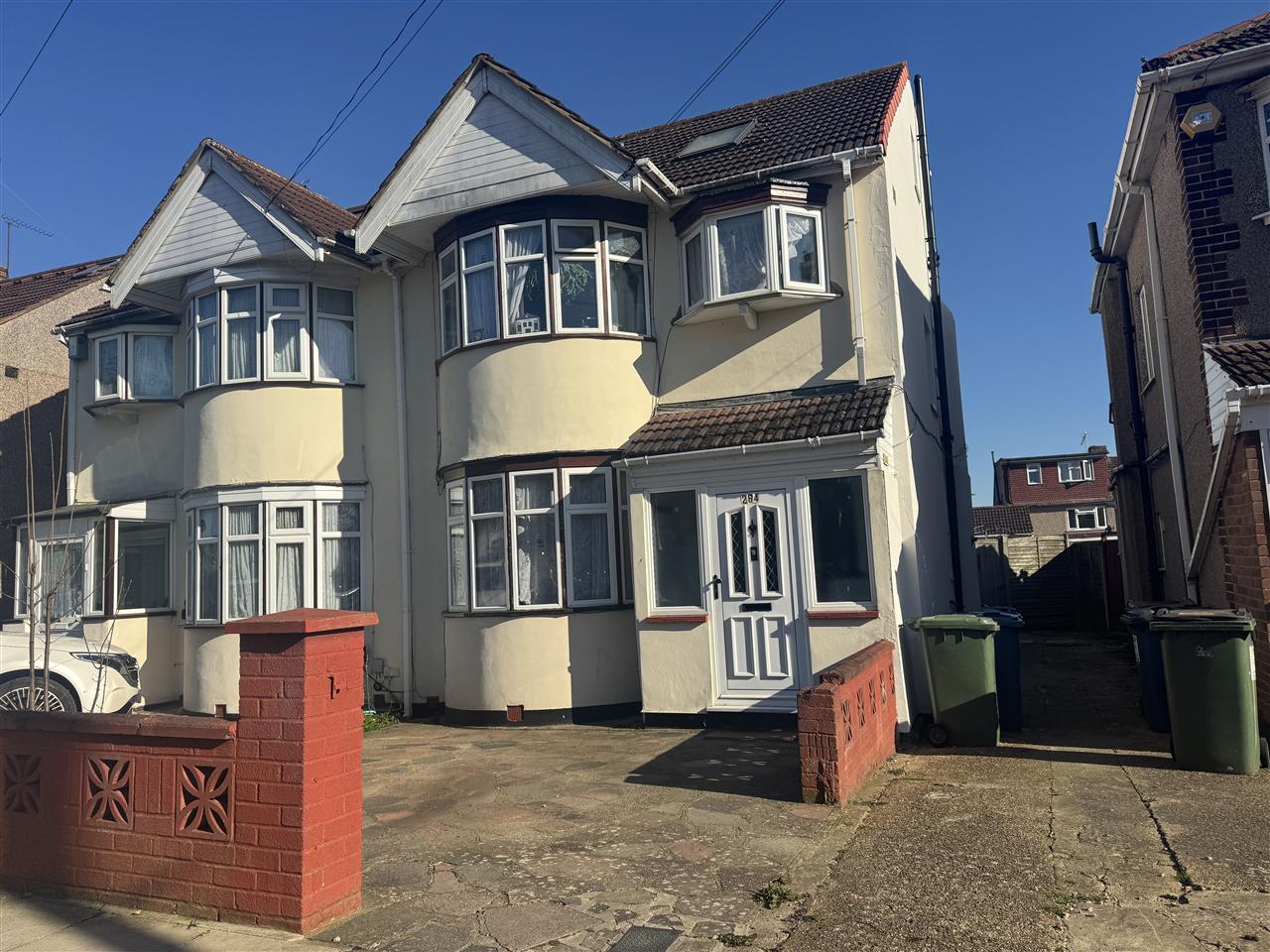 264, Kenmore Avenue, Harrow photo 2