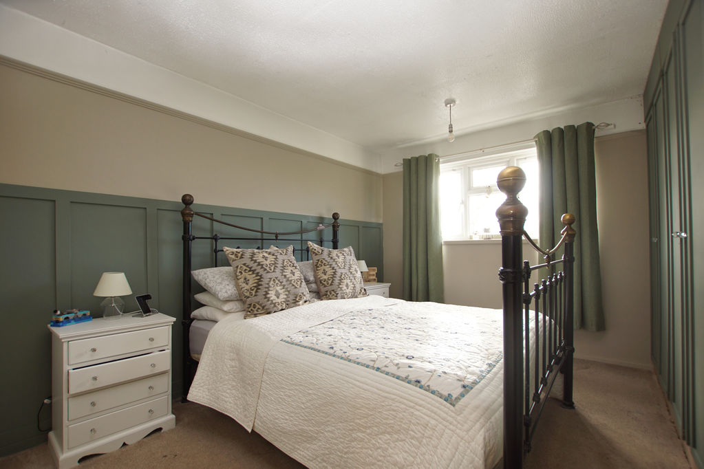 42, Rodney Close, Gosport photo 3