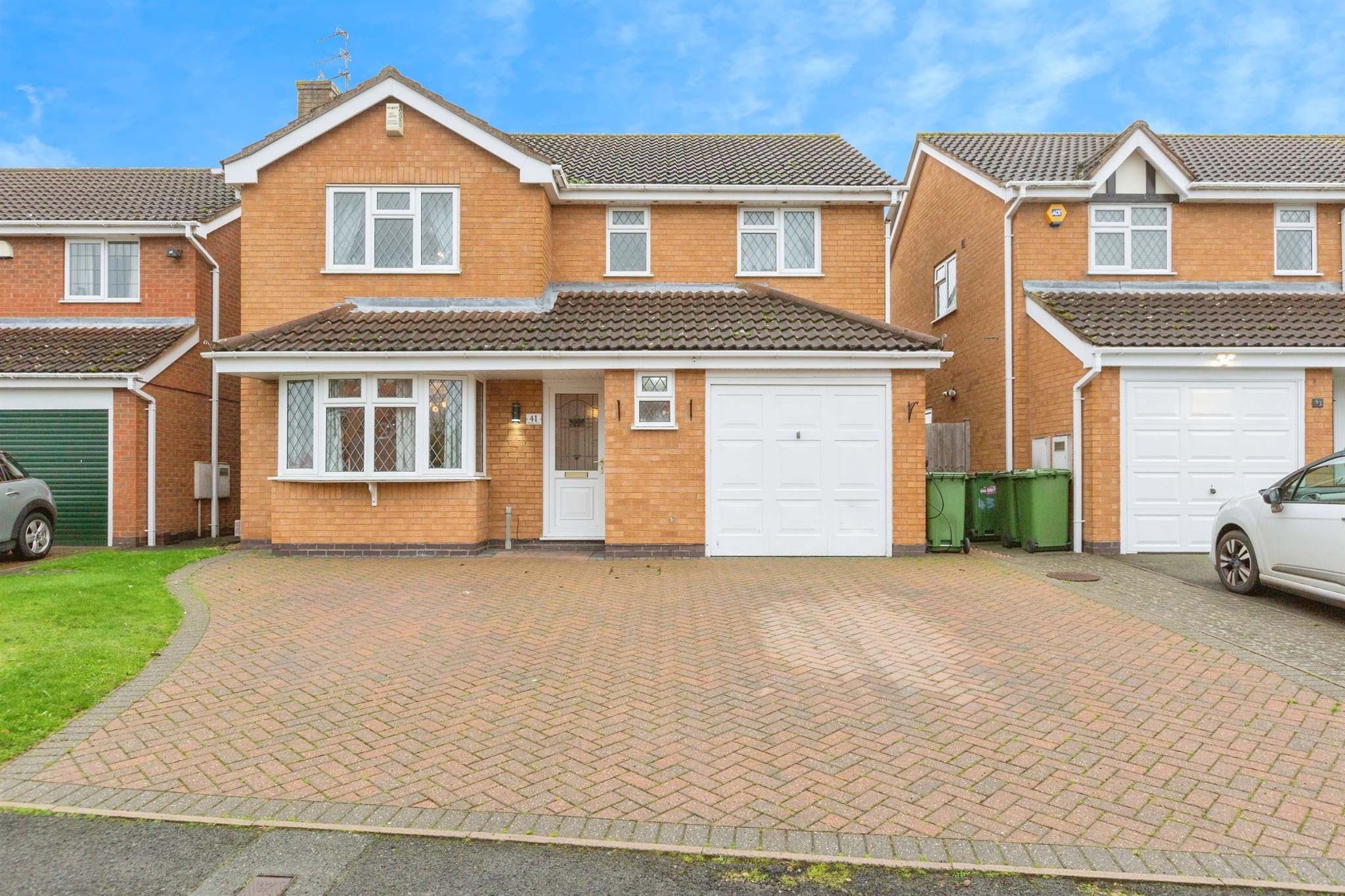 4-bed house on 41, Burnham Drive, Leicester, £400,000