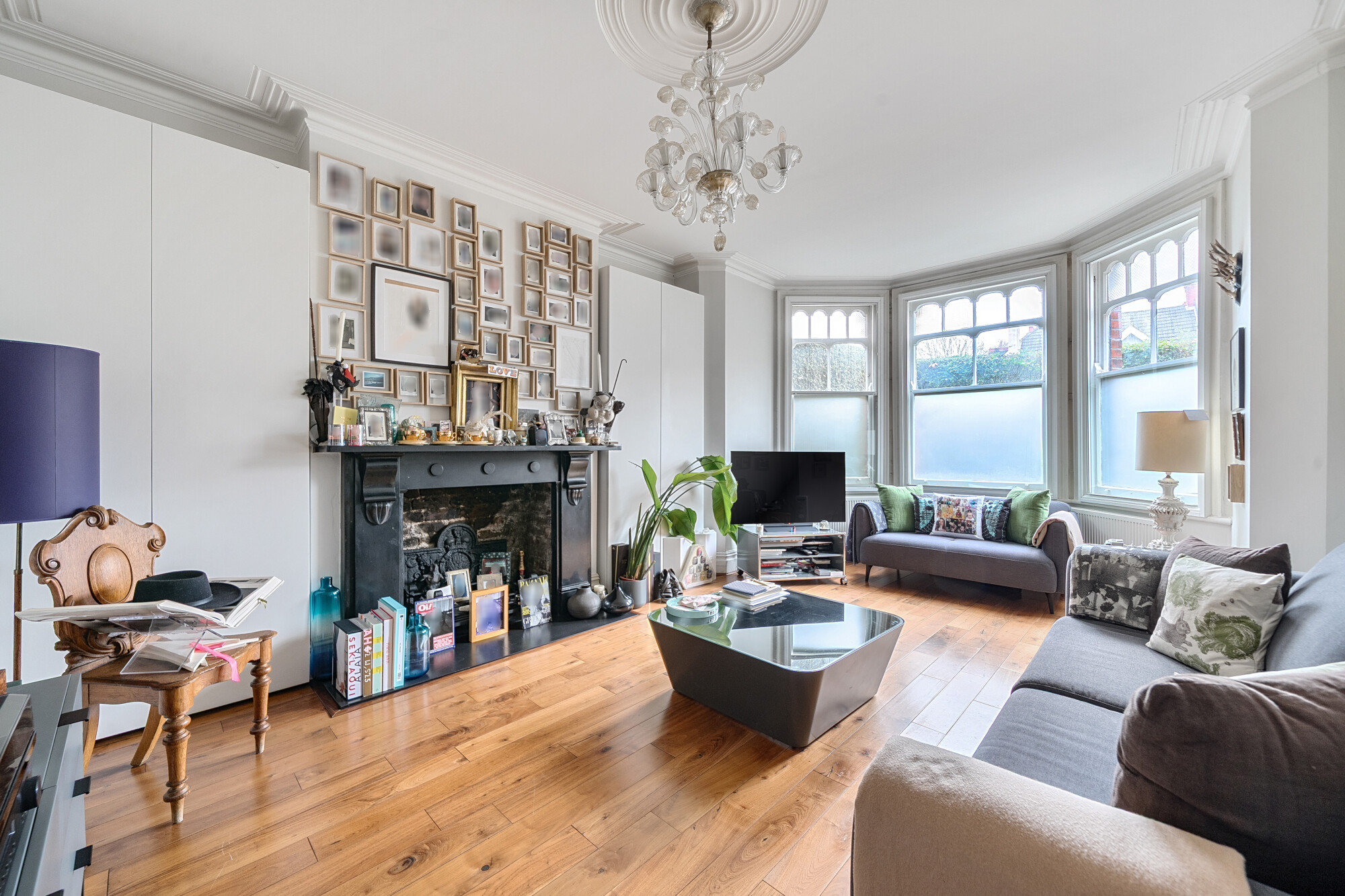 5 bedroom semi-detached house for sale