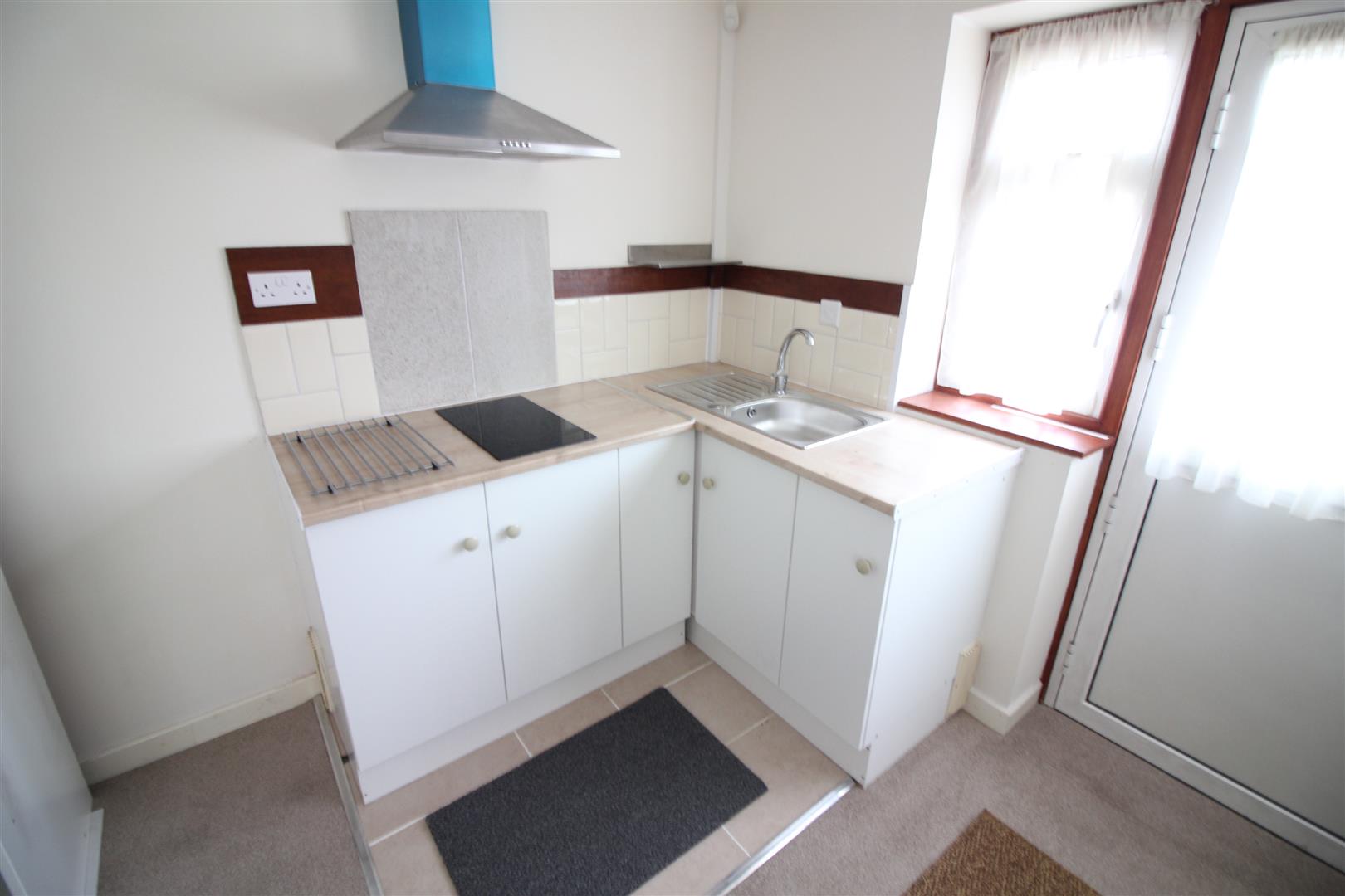 2224f, Magdala Road, Isleworth photo 5