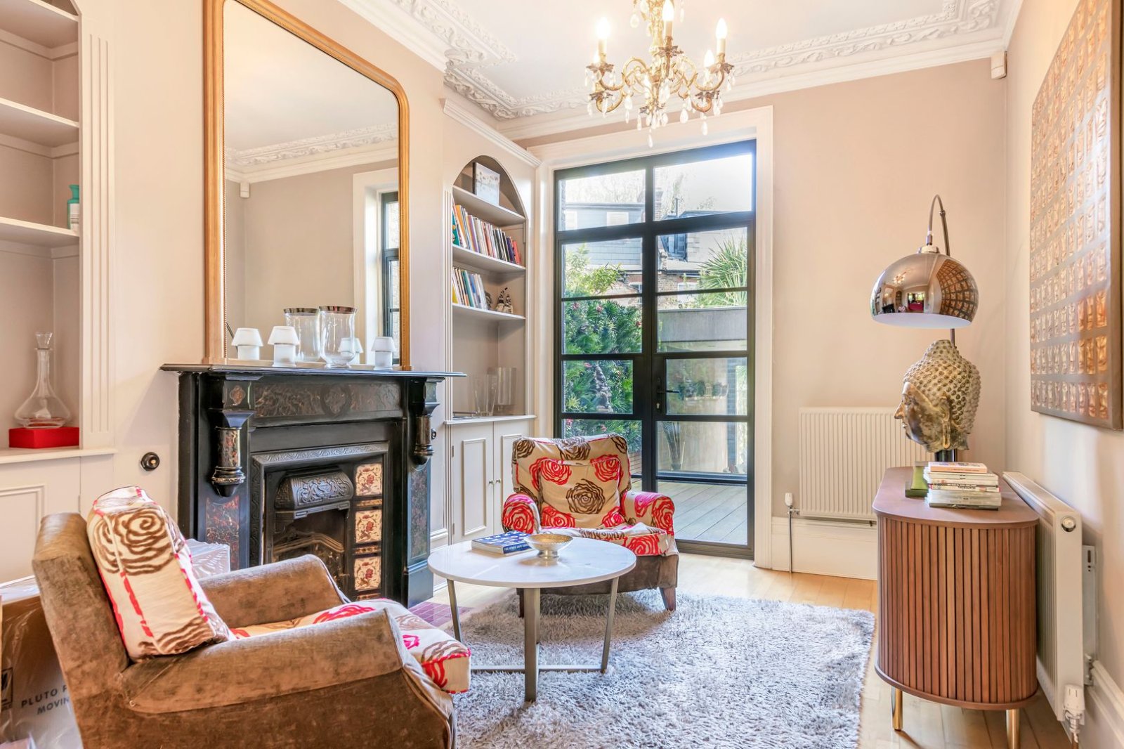 4 bedroom semi-detached house for sale 0