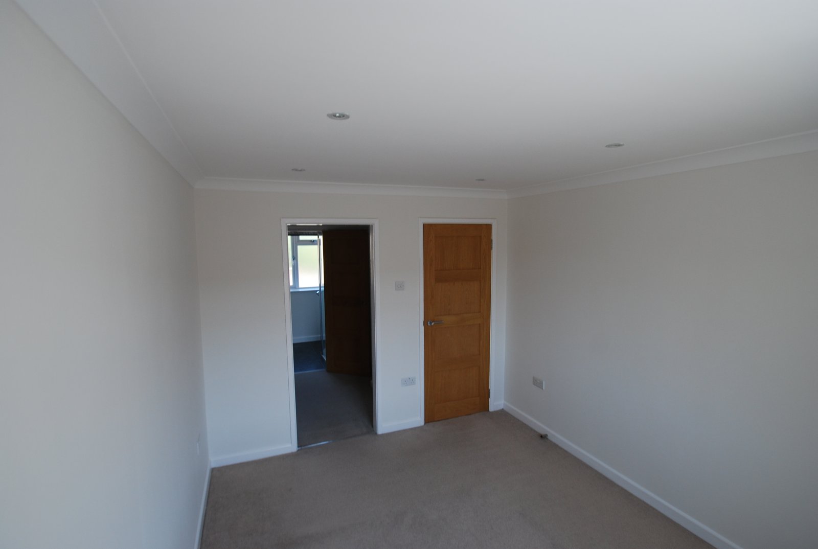 Photos of Maxwell Road, Beaconsfield, Buckinghamshire HP9 60737262