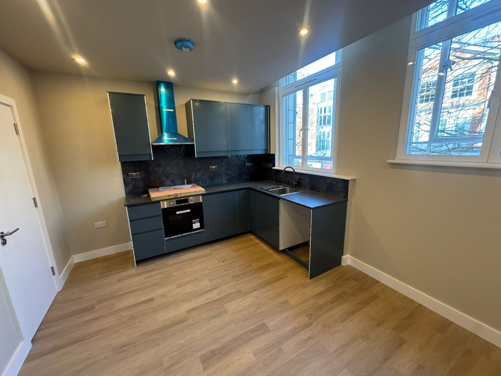 Studio Flat, 77a North End, Croydon photo 5