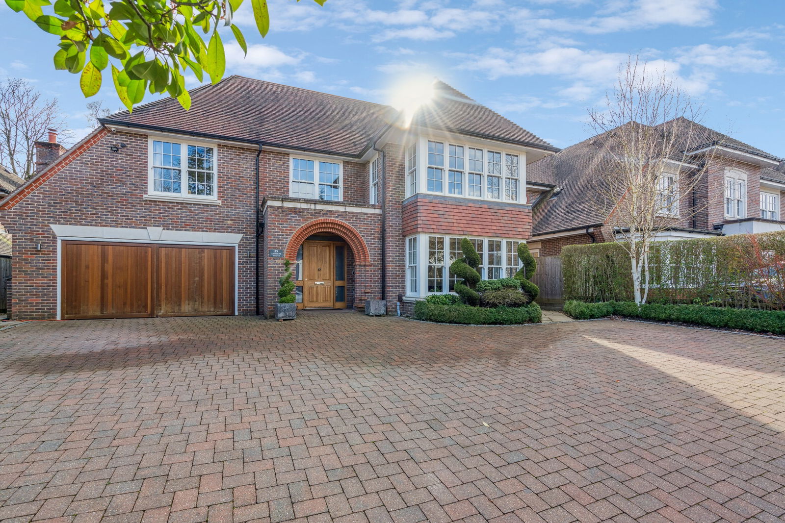 39, Valley Road, Rickmansworth photo 2