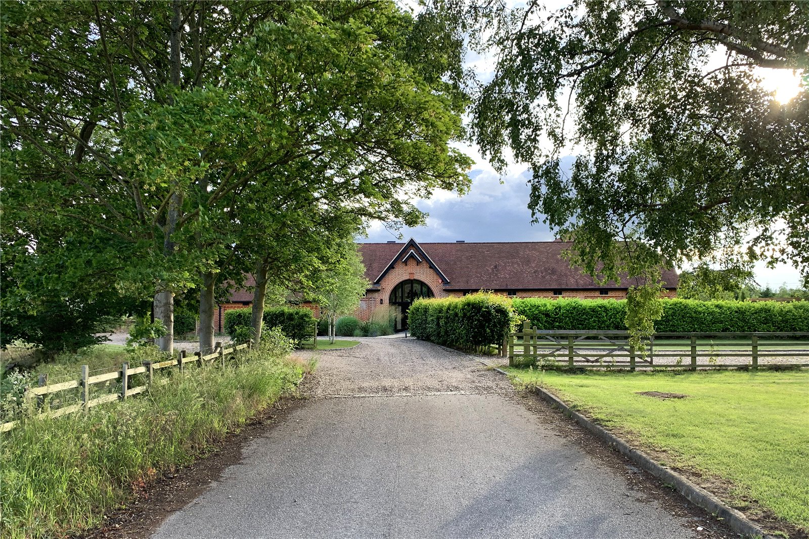 5 bedroom detached house for sale 0