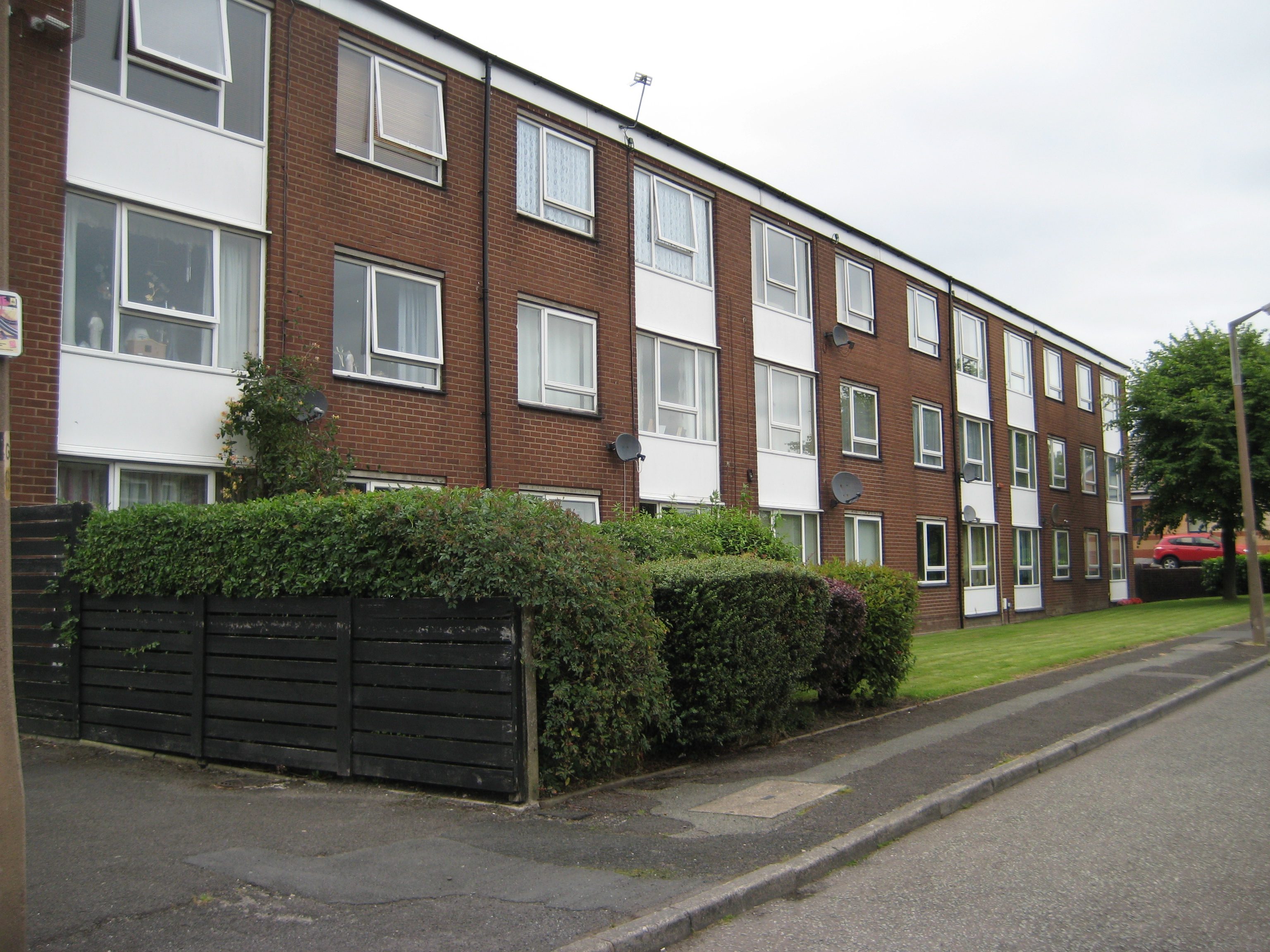 50, Georgina Court, Bolton photo 2