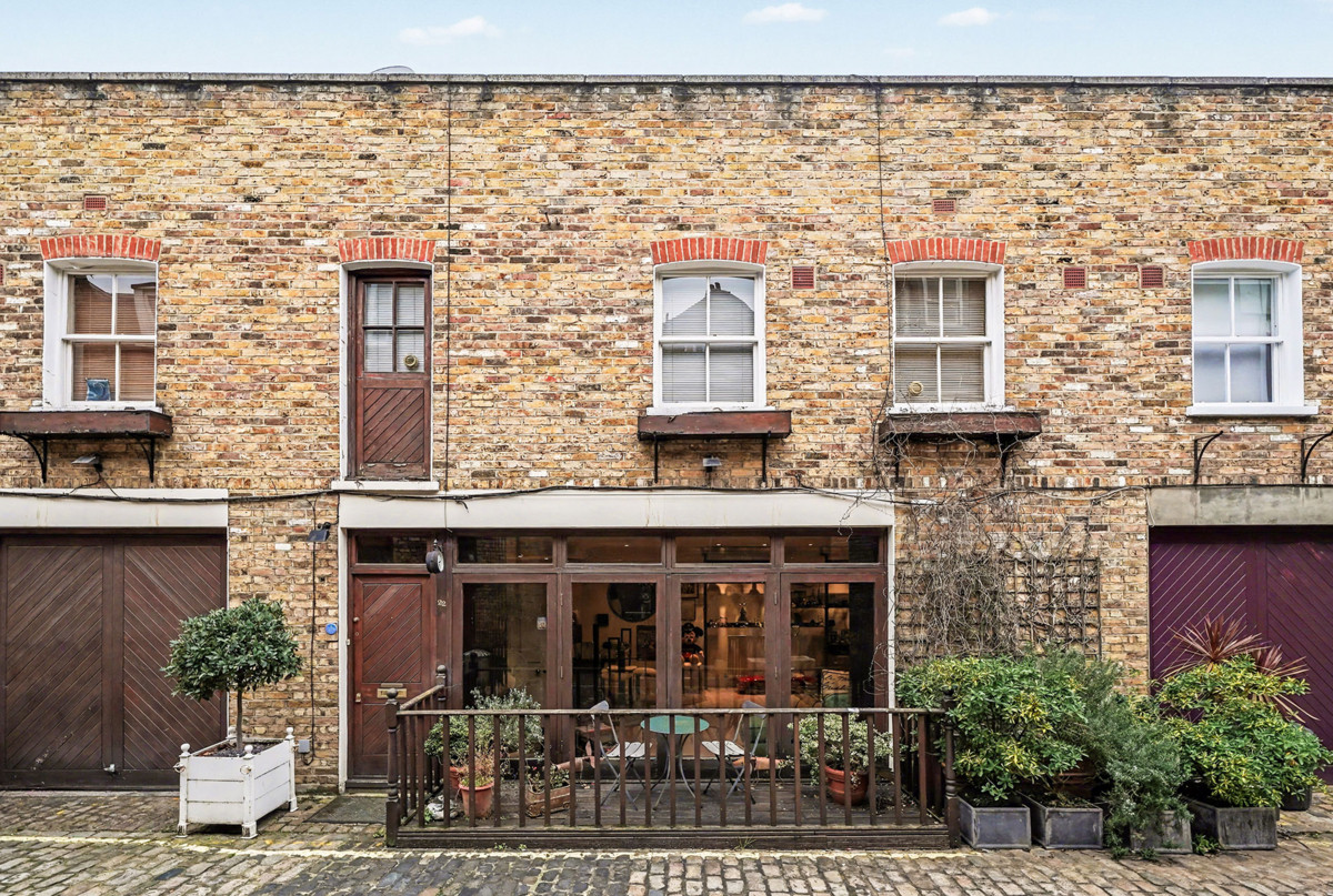 4 bedroom detached house for sale in Caerphilly