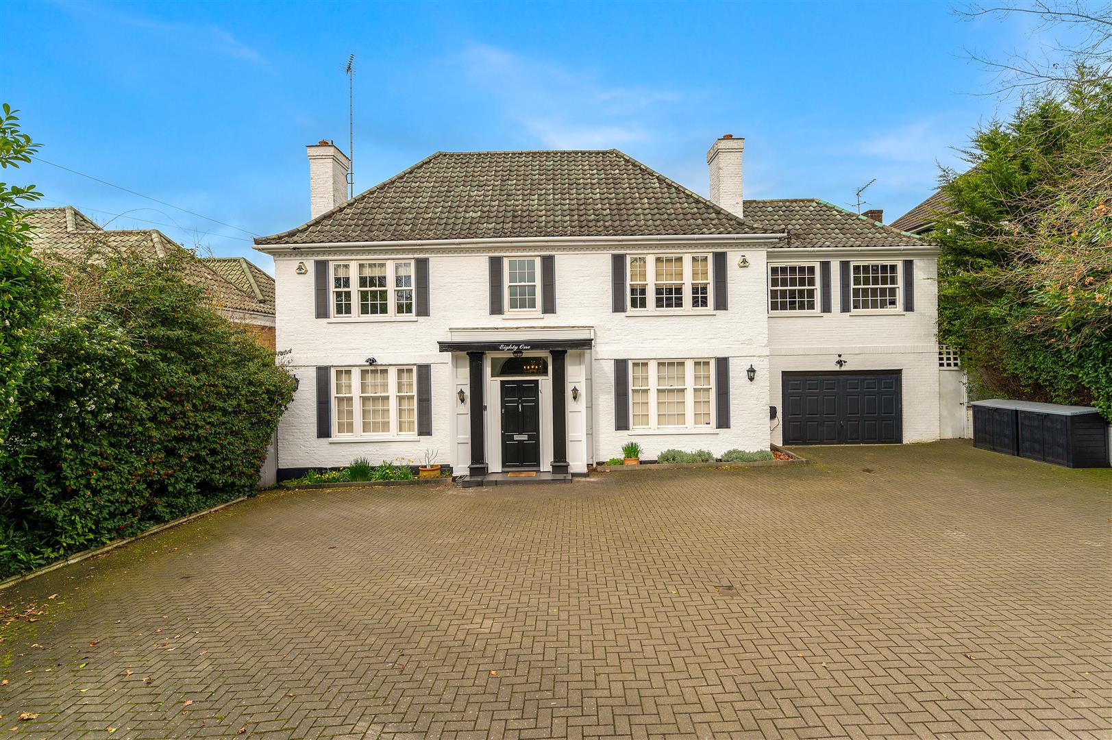5 bedroom detached house for sale
