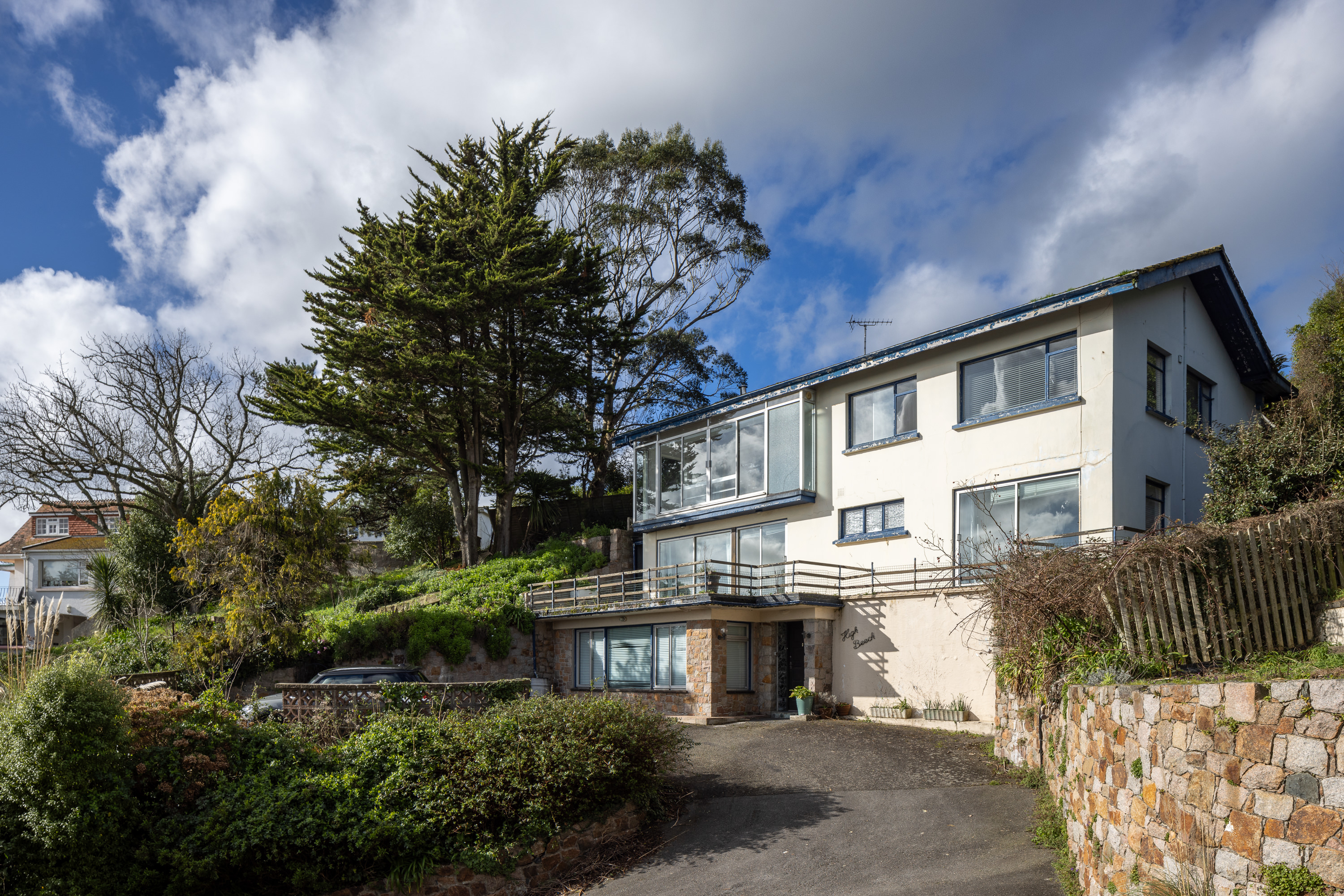 4 bedroom detached house for sale 0