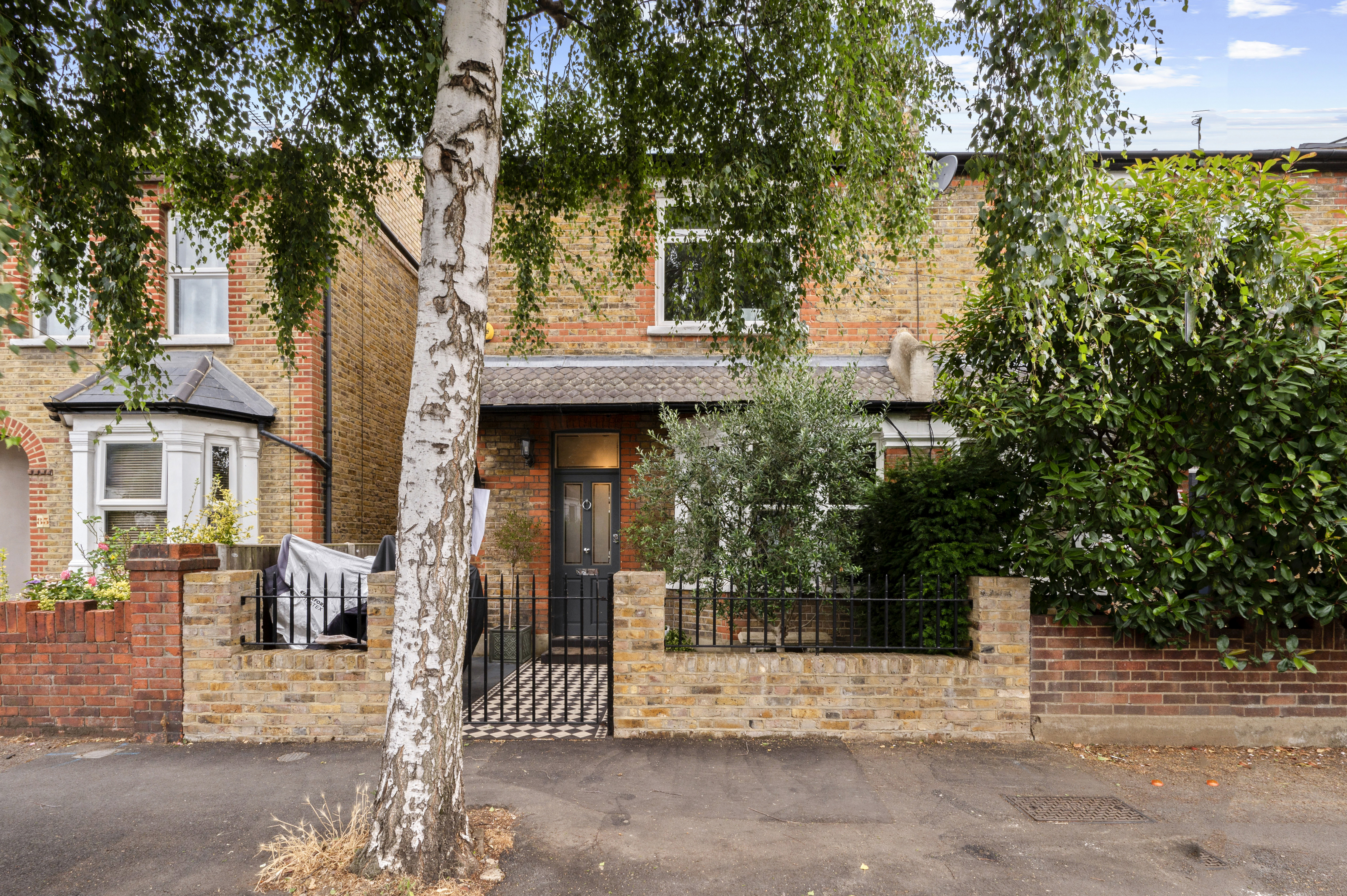 14 bedroom detached house for sale