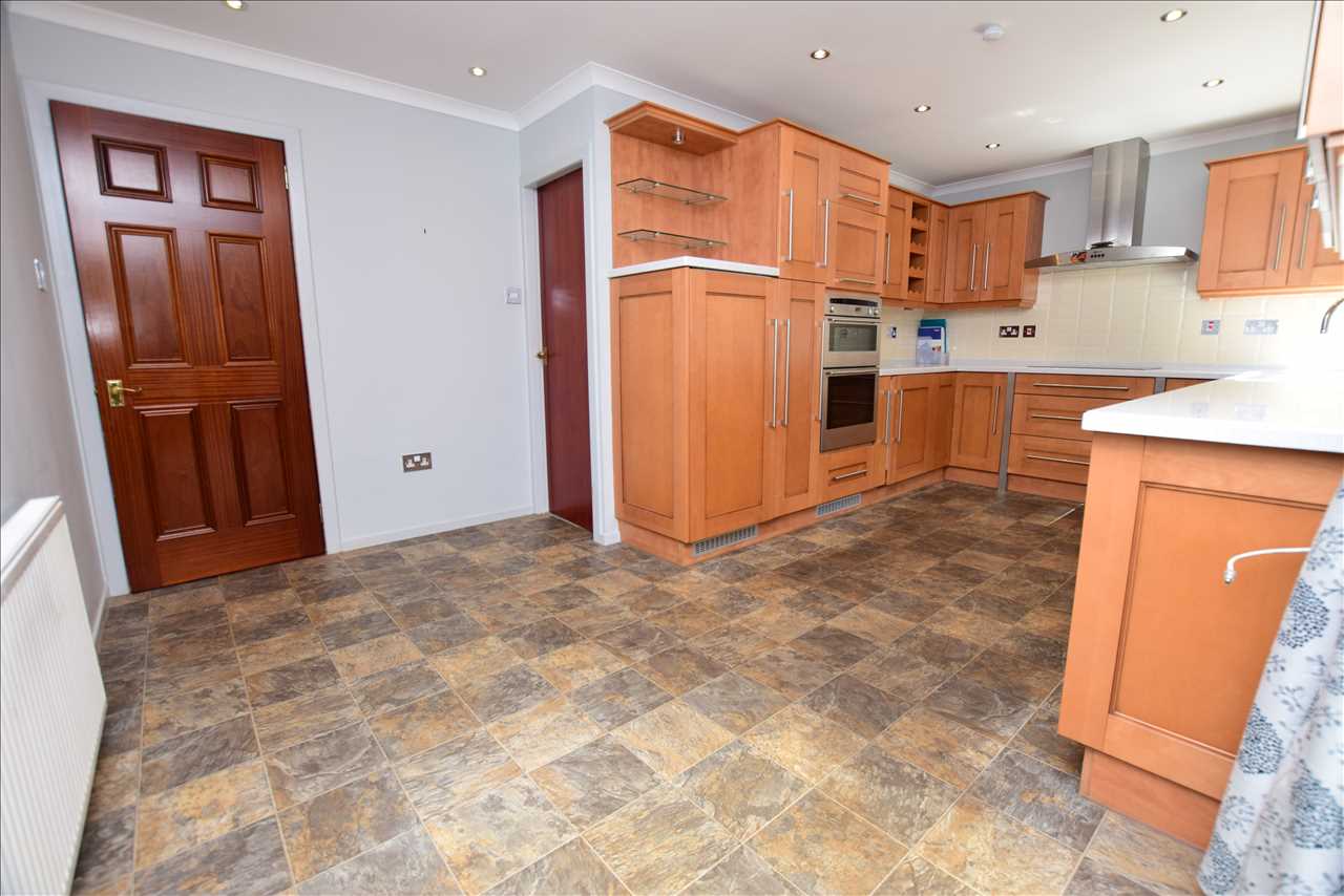 Photos of Heather Row, Carluke ML8 62529471 PrimeLocation