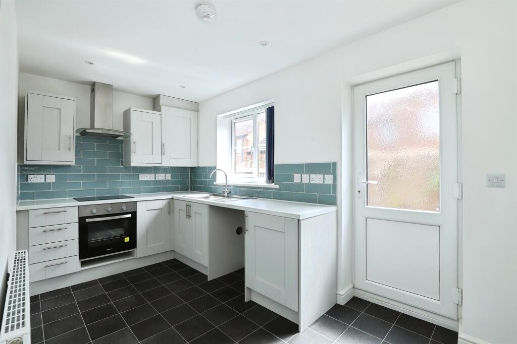 42a, Holbeach Road, SPALDING photo 4
