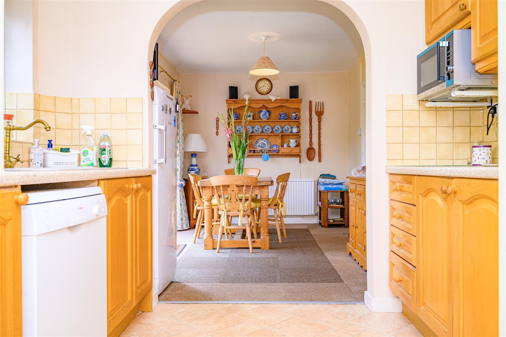 5 bedroom detached house for sale 0