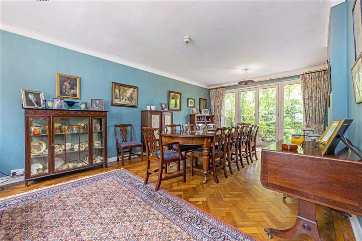 Photos of Lower Hampton Road, SunburyOnThames TW16 62197968