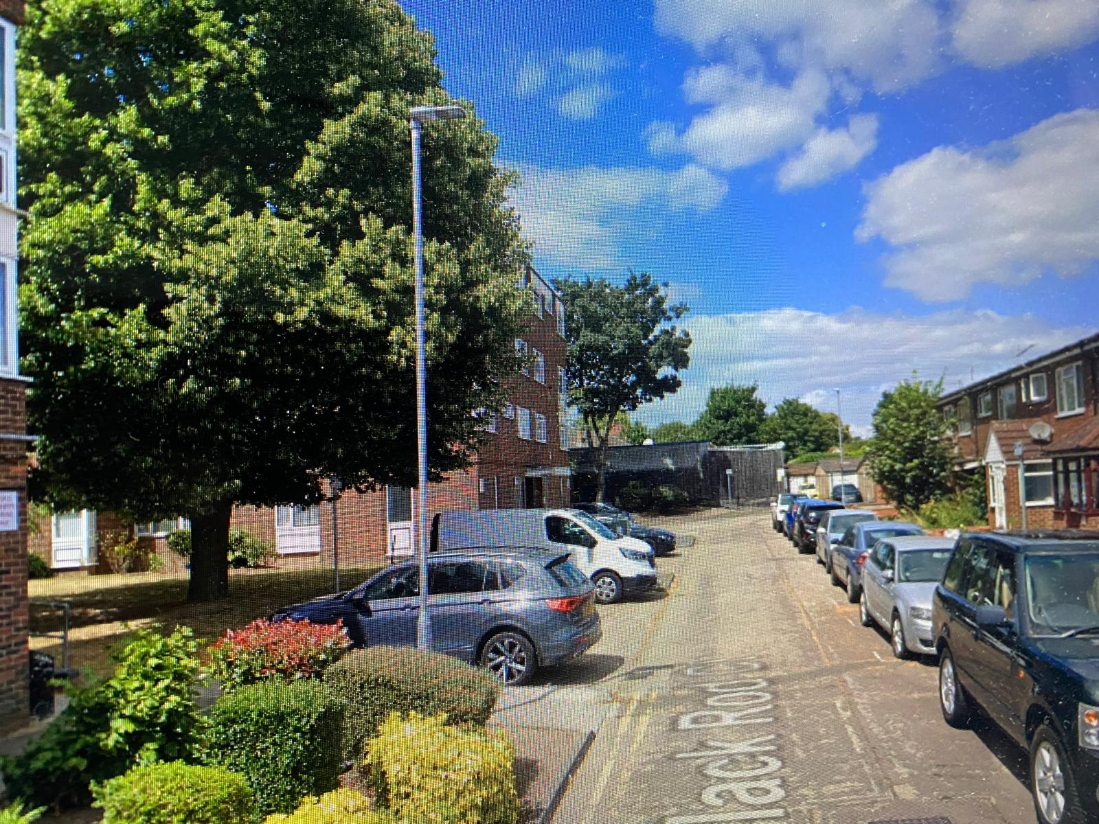 16, Black Rod Close, Hayes photo 4