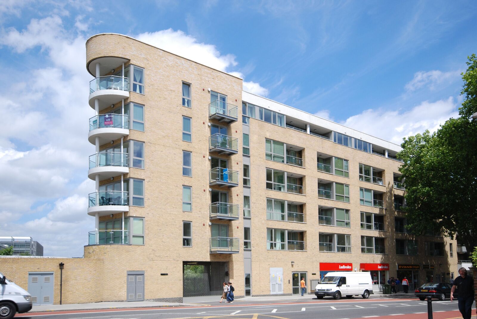 CHISWICK HIGH ROAD, Gunnersbury photo 2