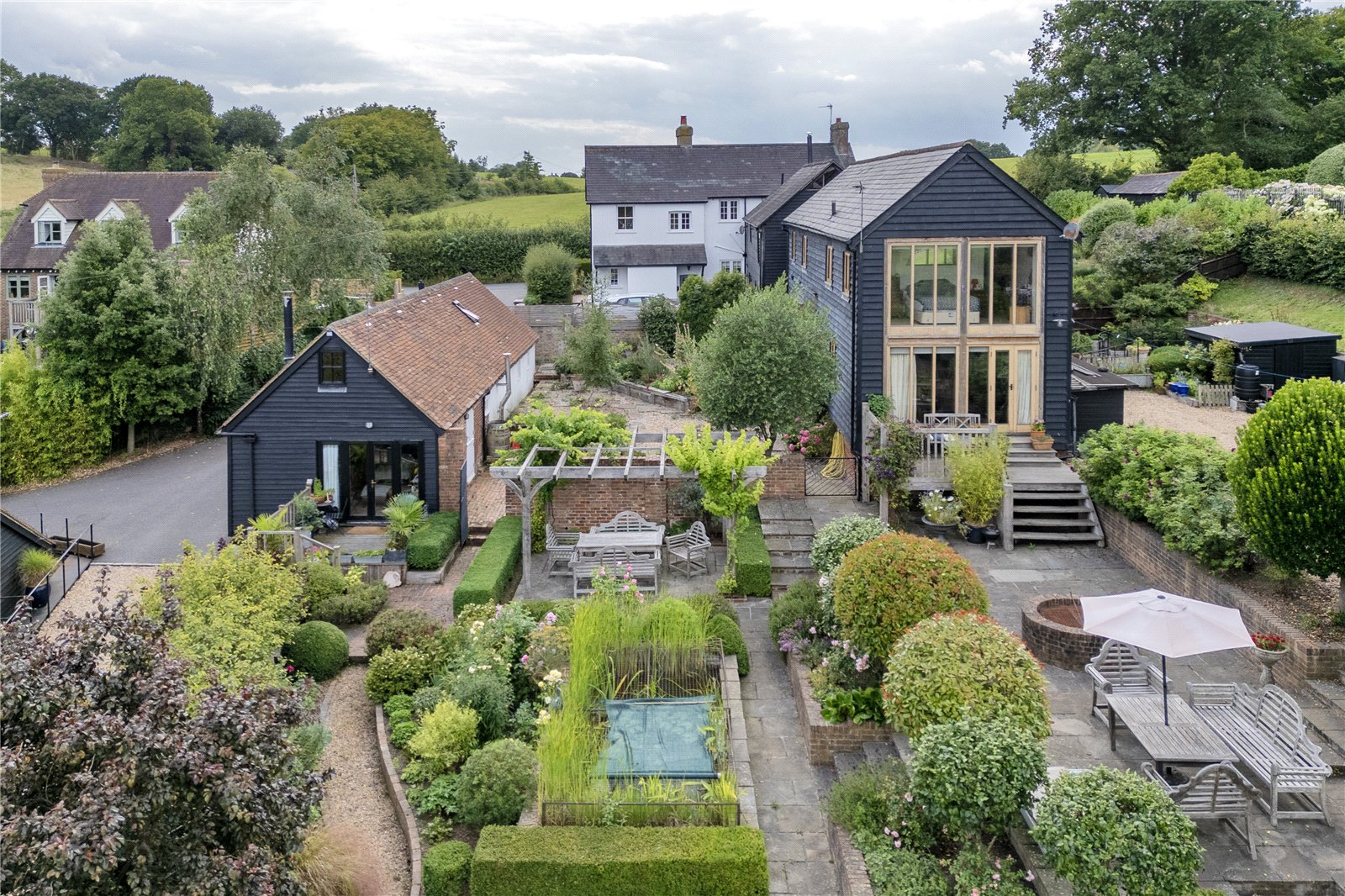 8 bedroom detached house for sale 0