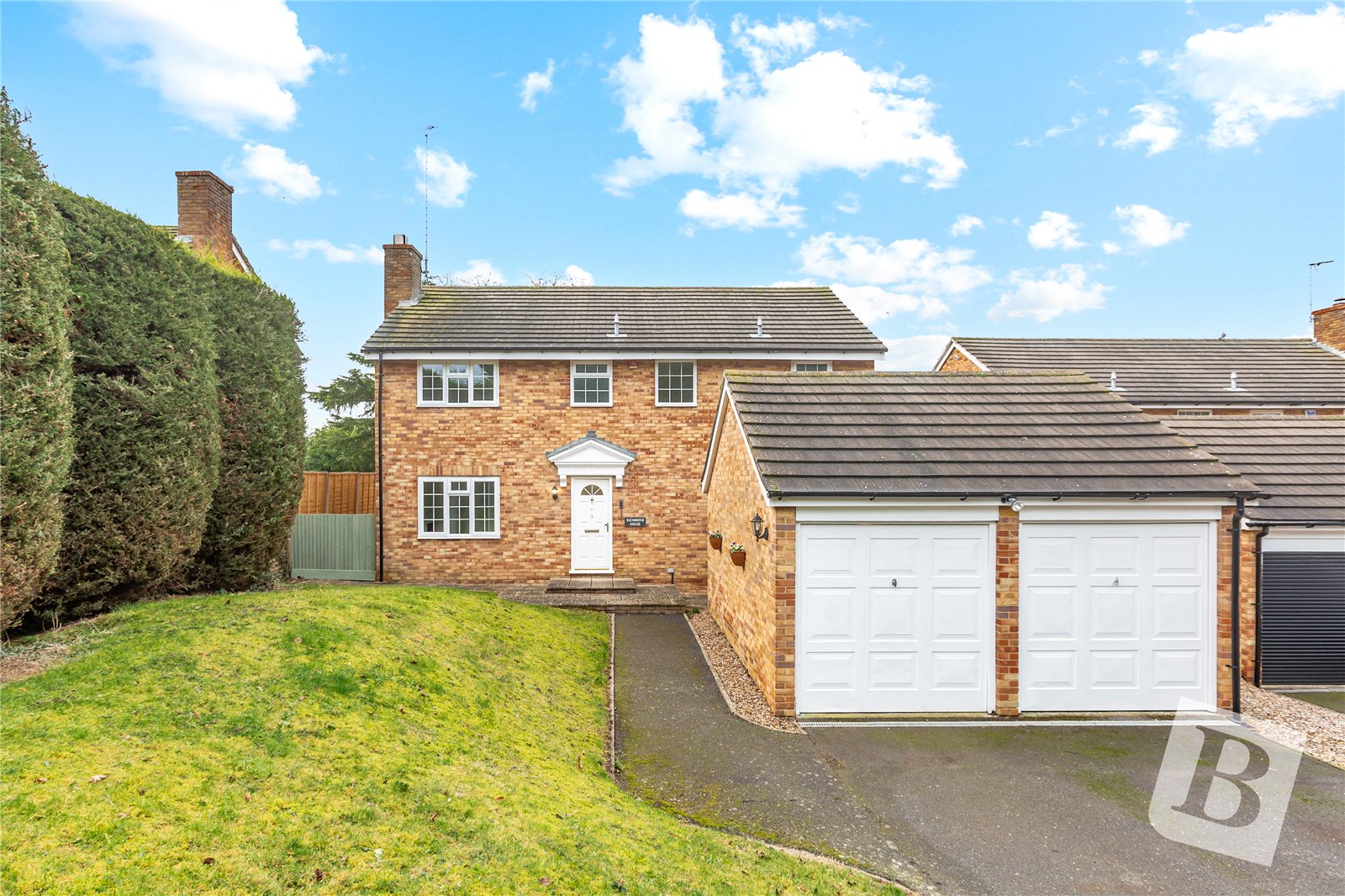 3, Upper Hook, Essex photo 2