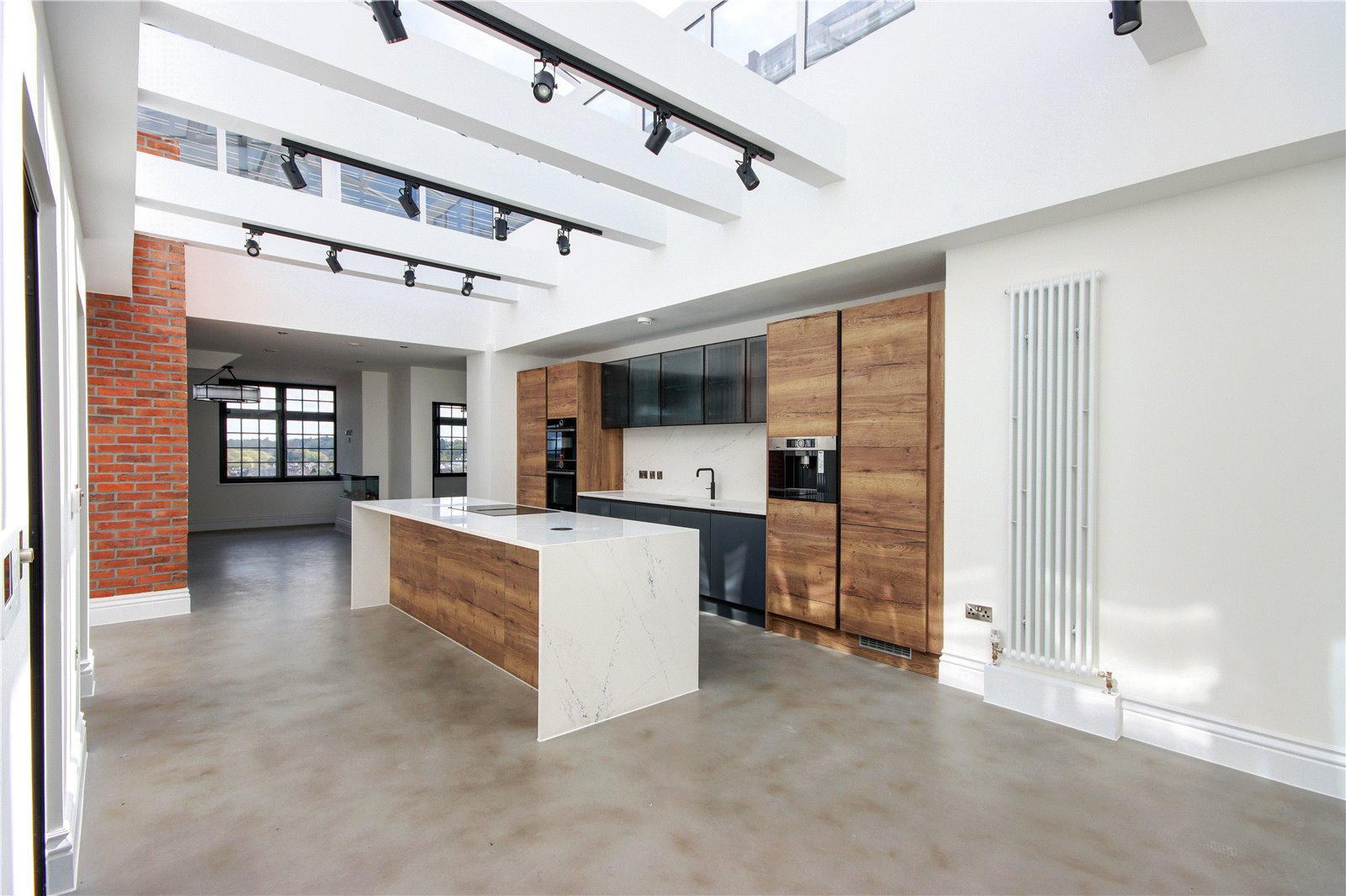 3 bedroom new flat for sale 0