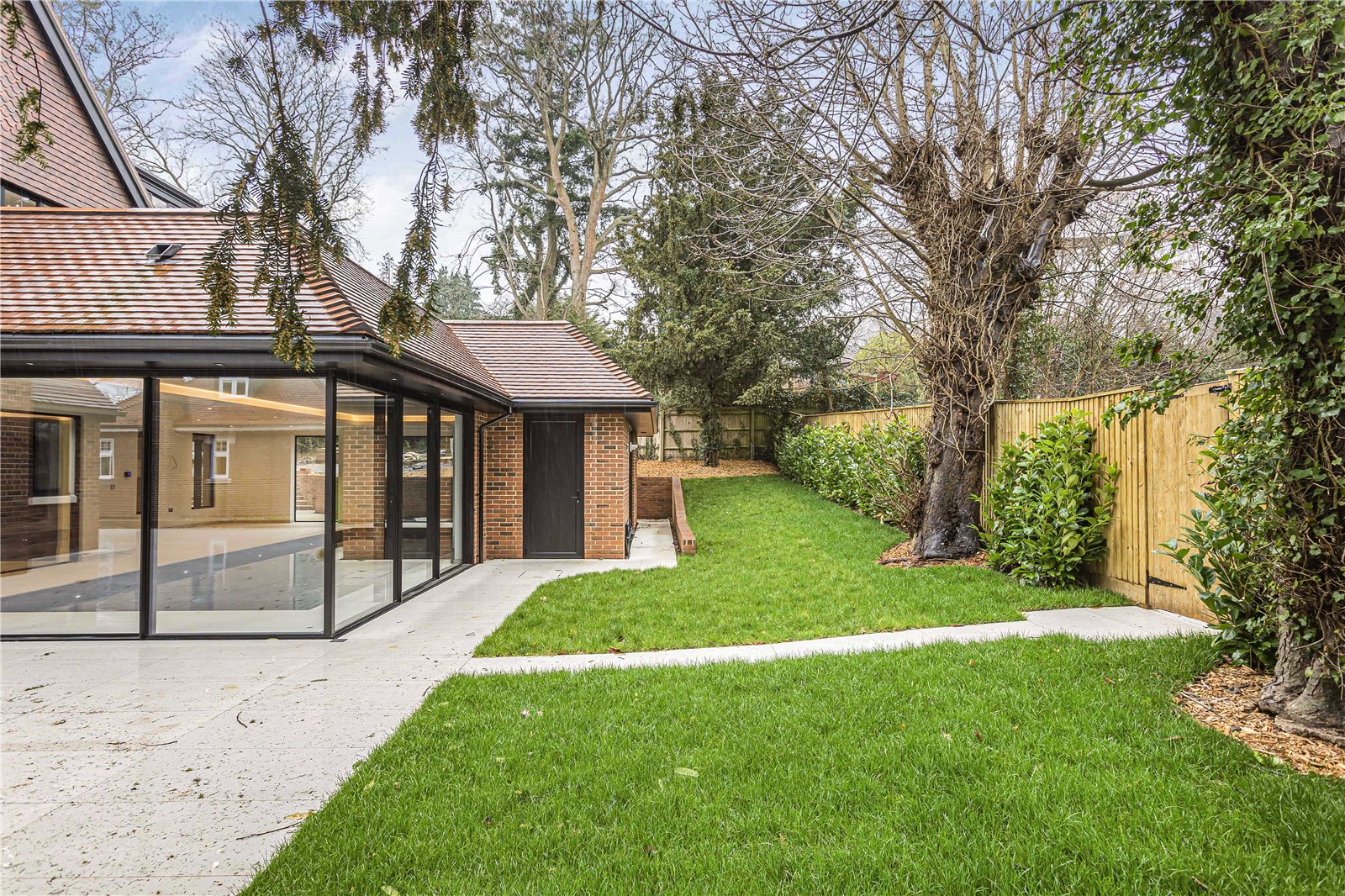 Photos of Loom Lane, Radlett, Hertfordshire WD7 64669257 PrimeLocation