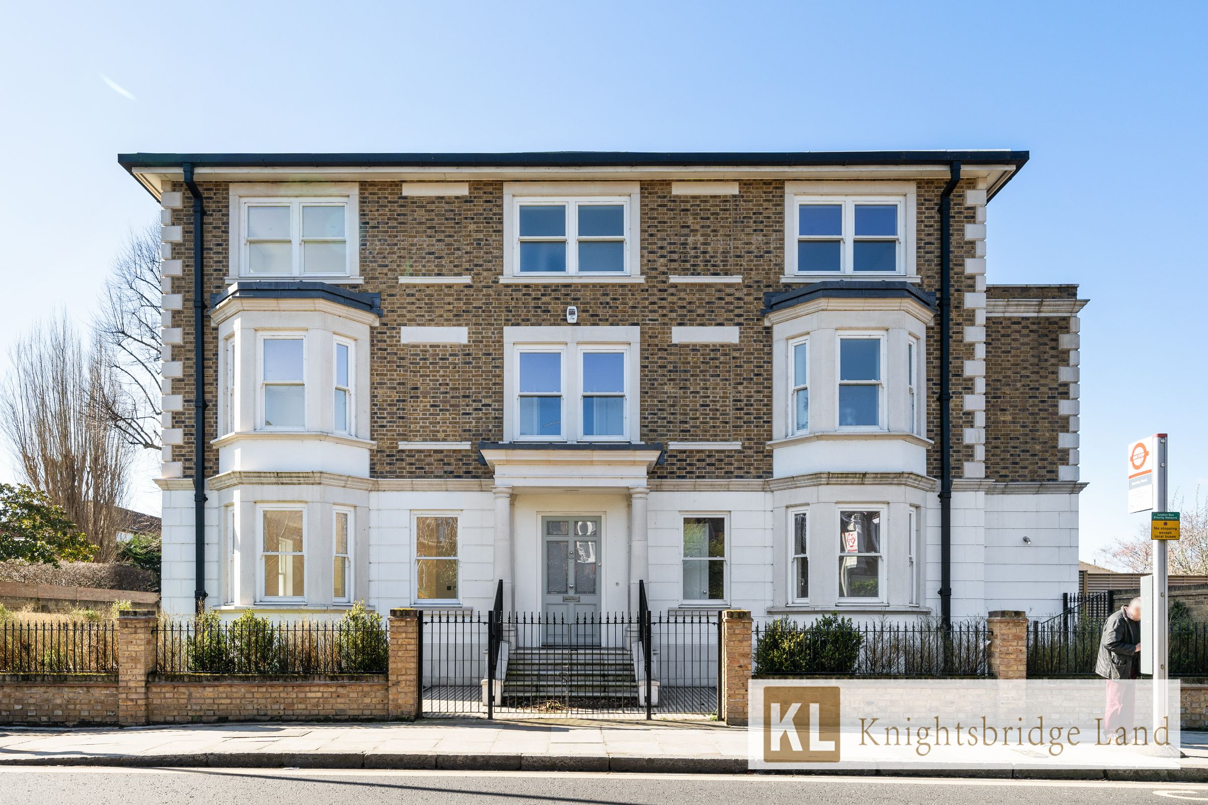 5 bedroom terraced house for sale 0