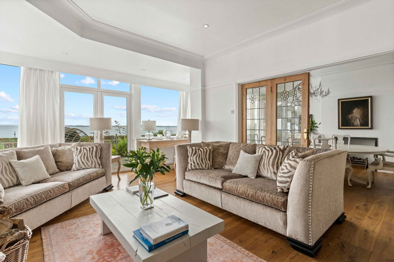 5 bedroom detached house for sale 0