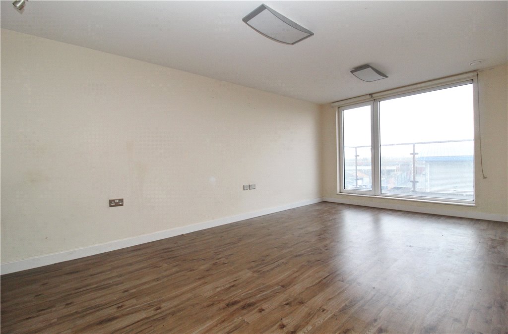 311 TRS Apartments,, The Green, Southall photo 4