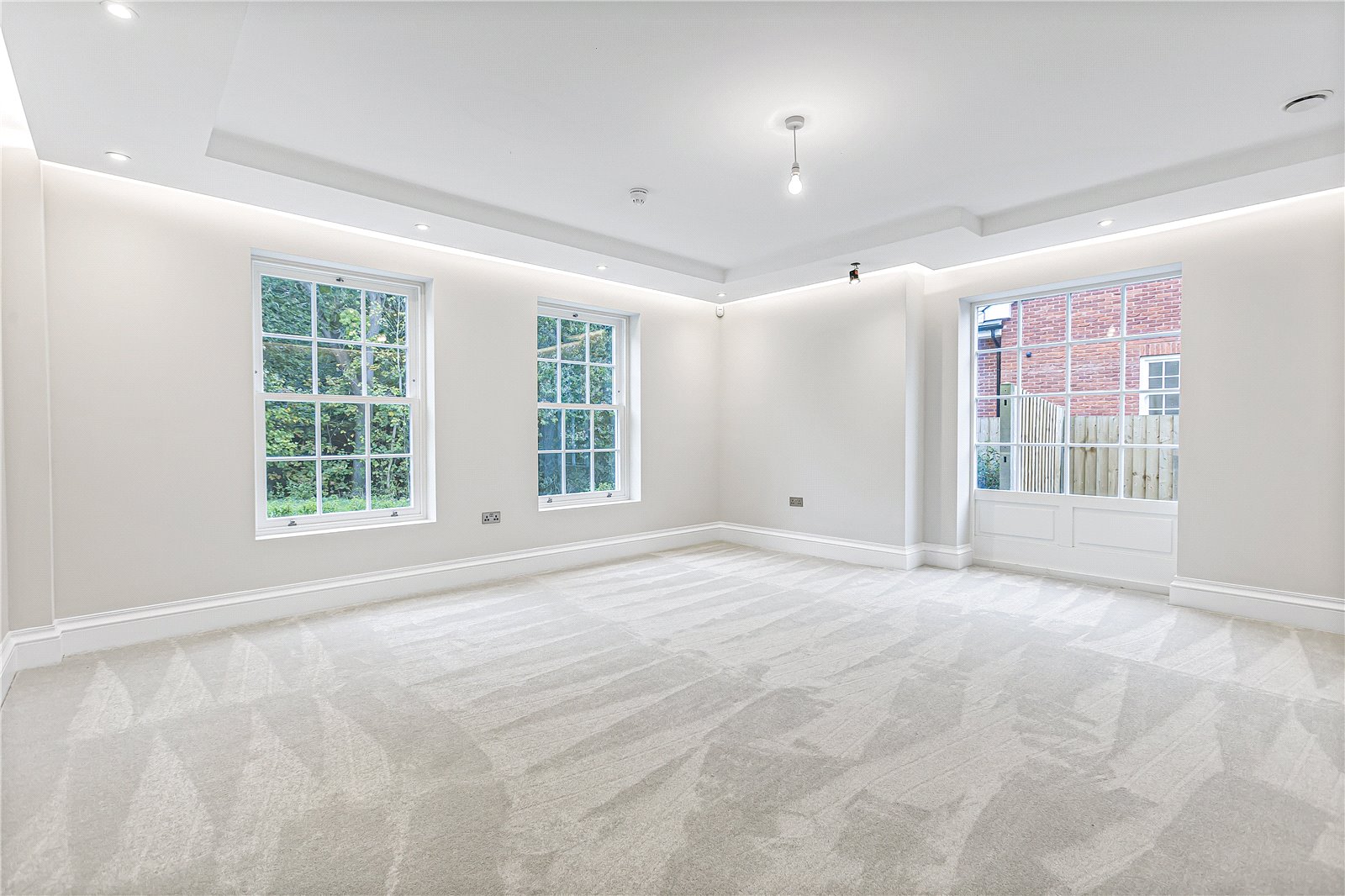 5 bedroom detached new house for sale 0