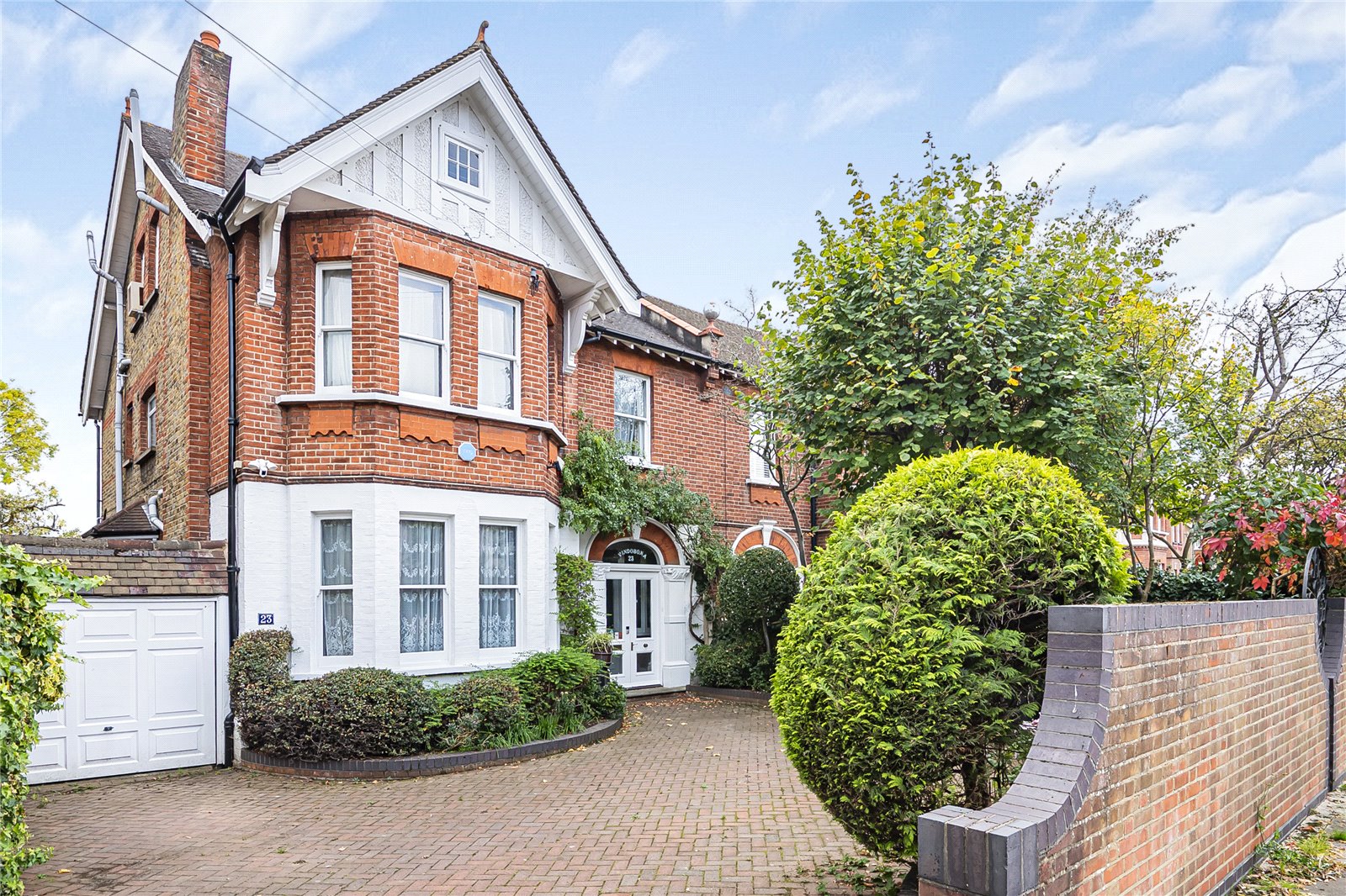 6 bedroom semi-detached house for sale 0