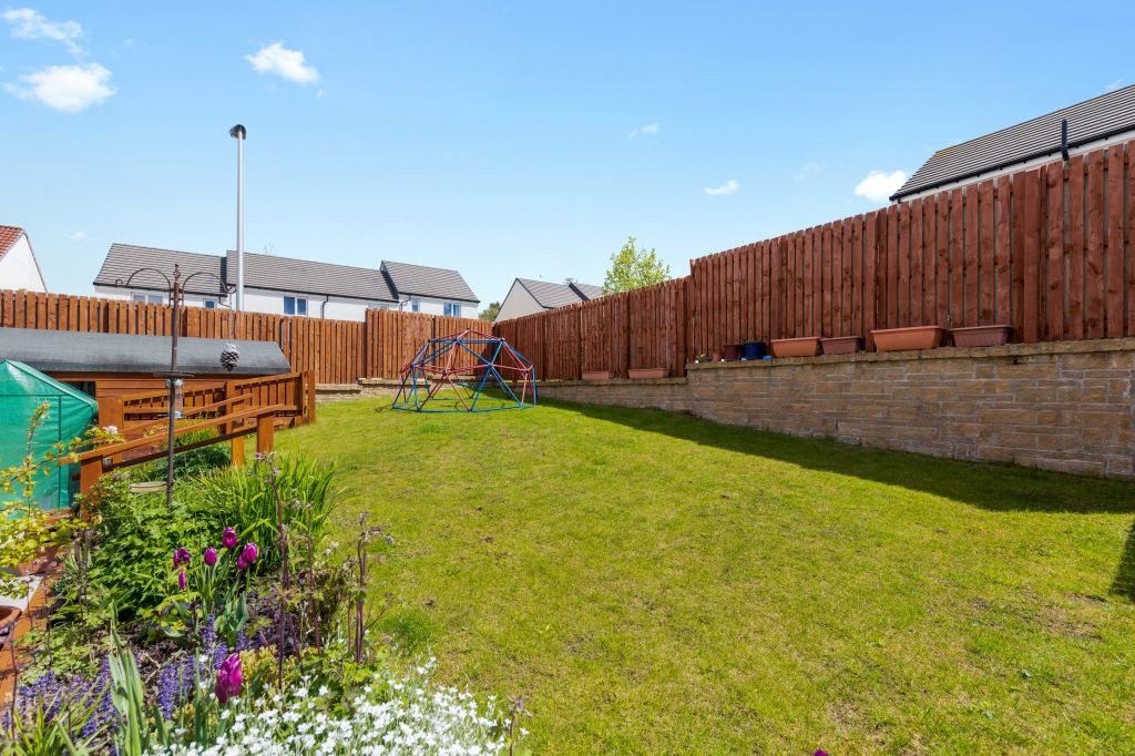 Free property report 65 Whitehouse Crescent, Gorebridge, EH23 4FT Chimnie