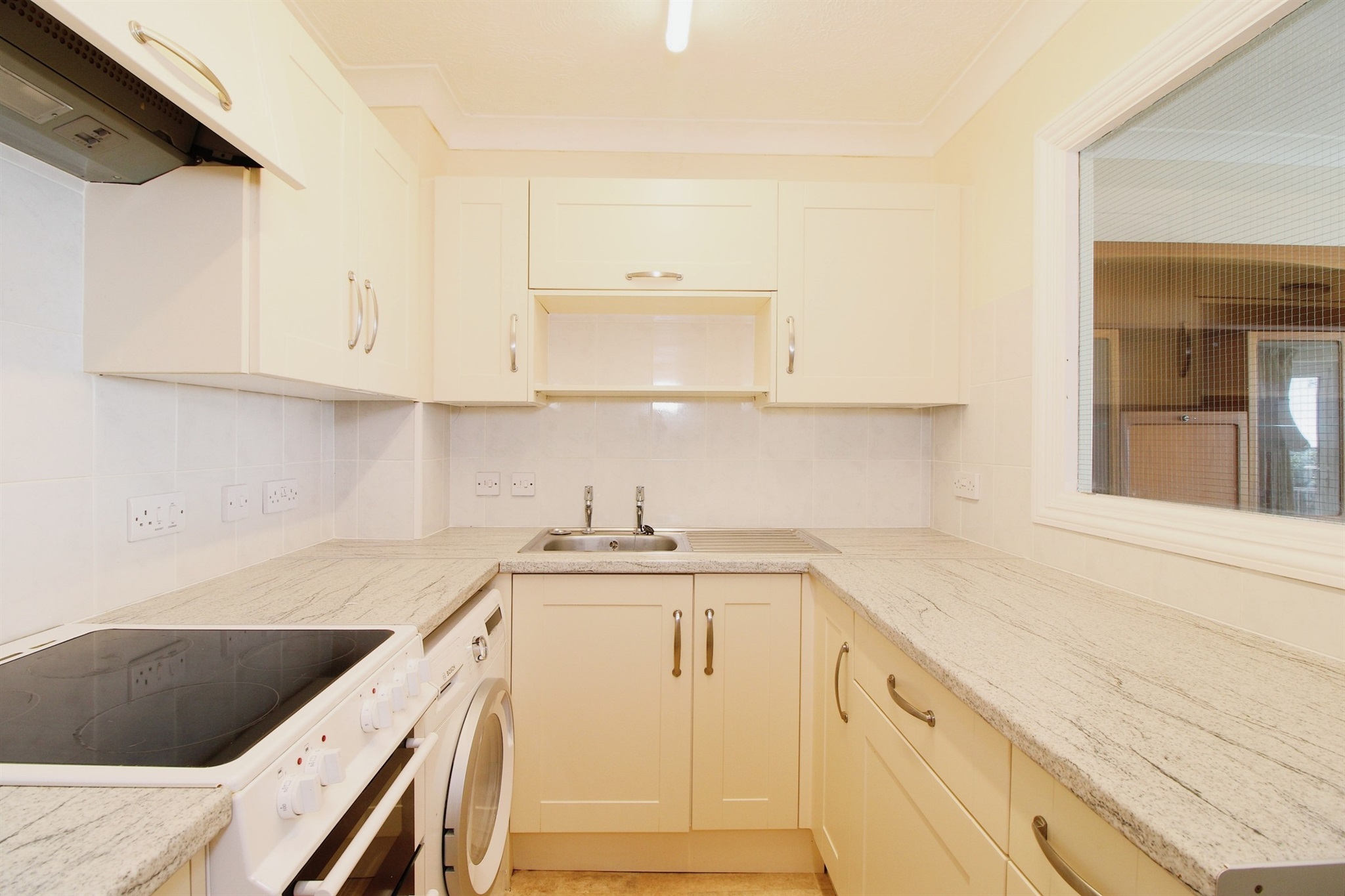 Photos of Rock Gardens, Bognor Regis PO21 65882239 PrimeLocation