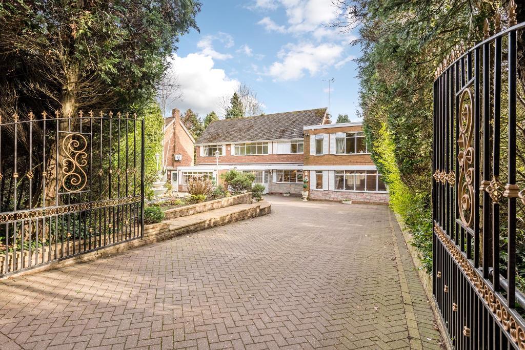 4 bedroom detached house for sale in St.albans