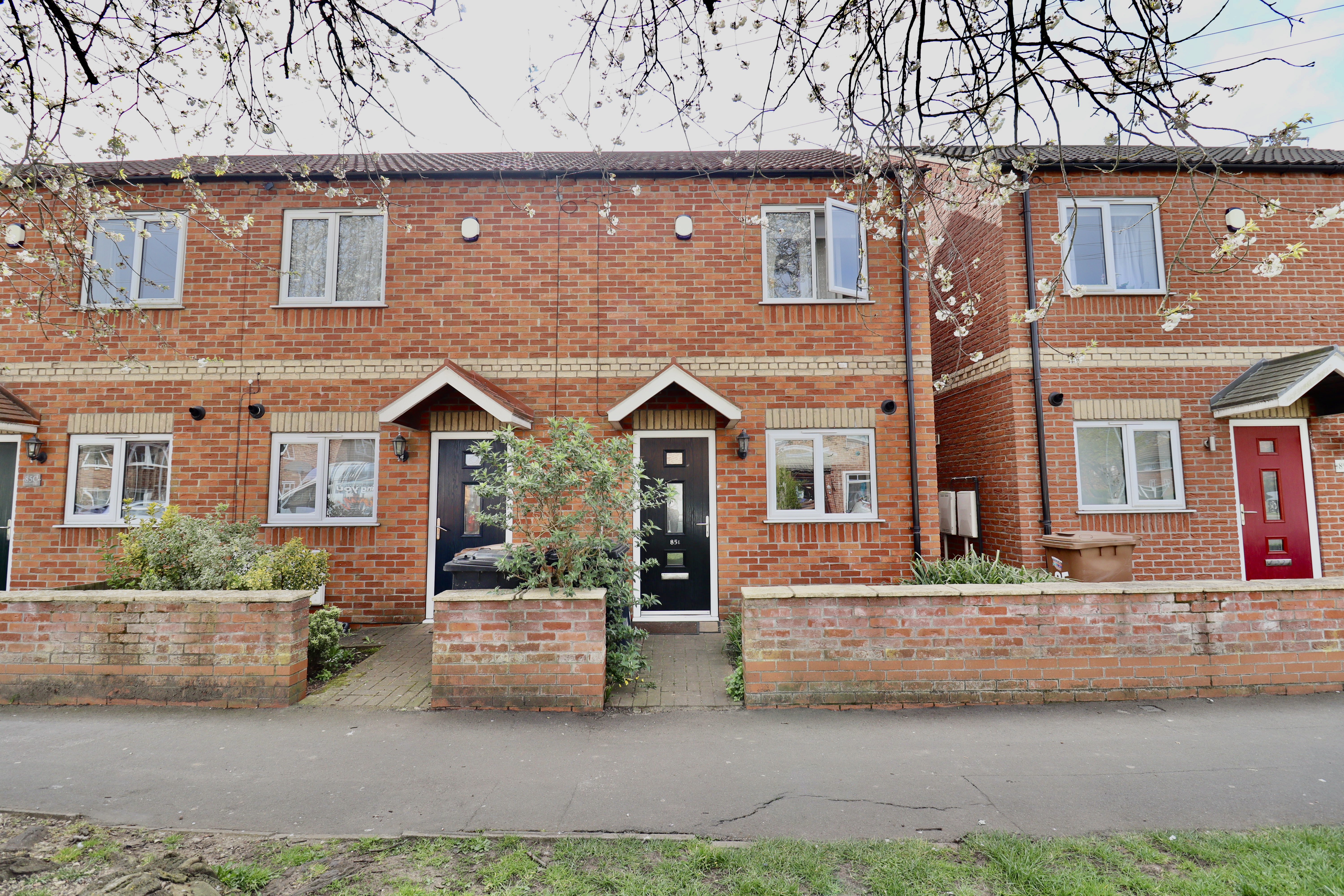 2-bed terraced on 85e, Queen Elizabeth Road, Lincoln, £155,000