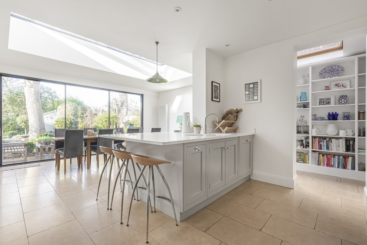 4 bedroom detached house for sale 0