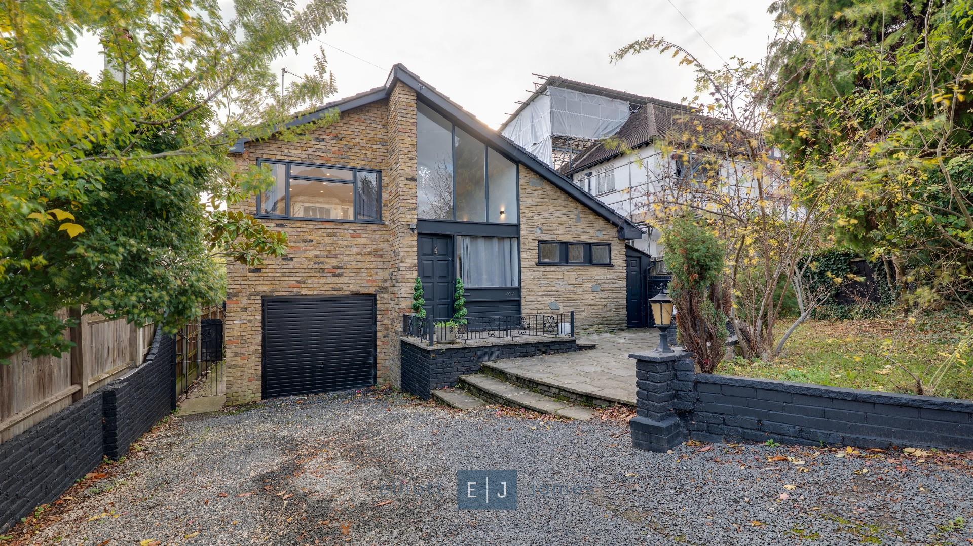 5 bedroom detached house for sale 0