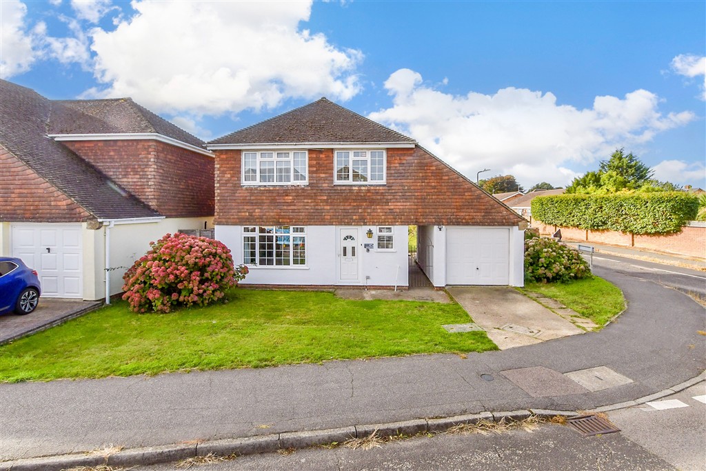 3-bed detached on Norrington Road, Maidstone, £460,000