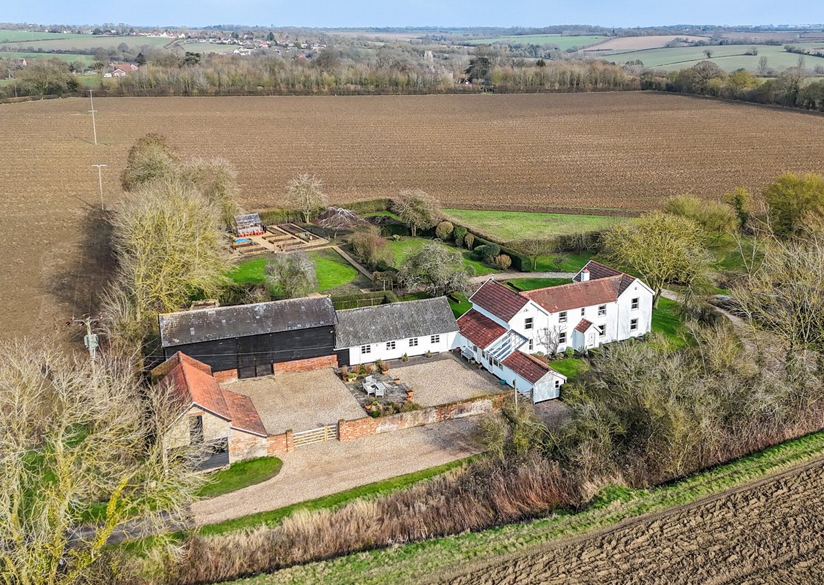 5 bedroom detached house for sale 0