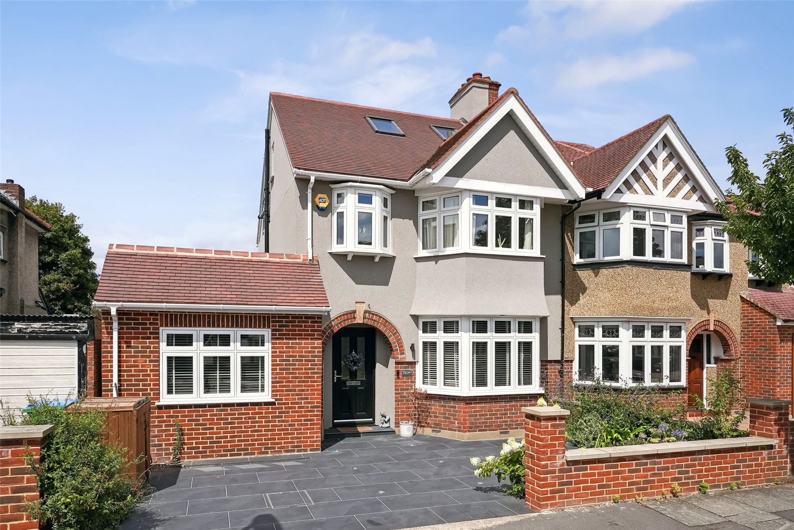 4 bedroom semi-detached house for sale 0