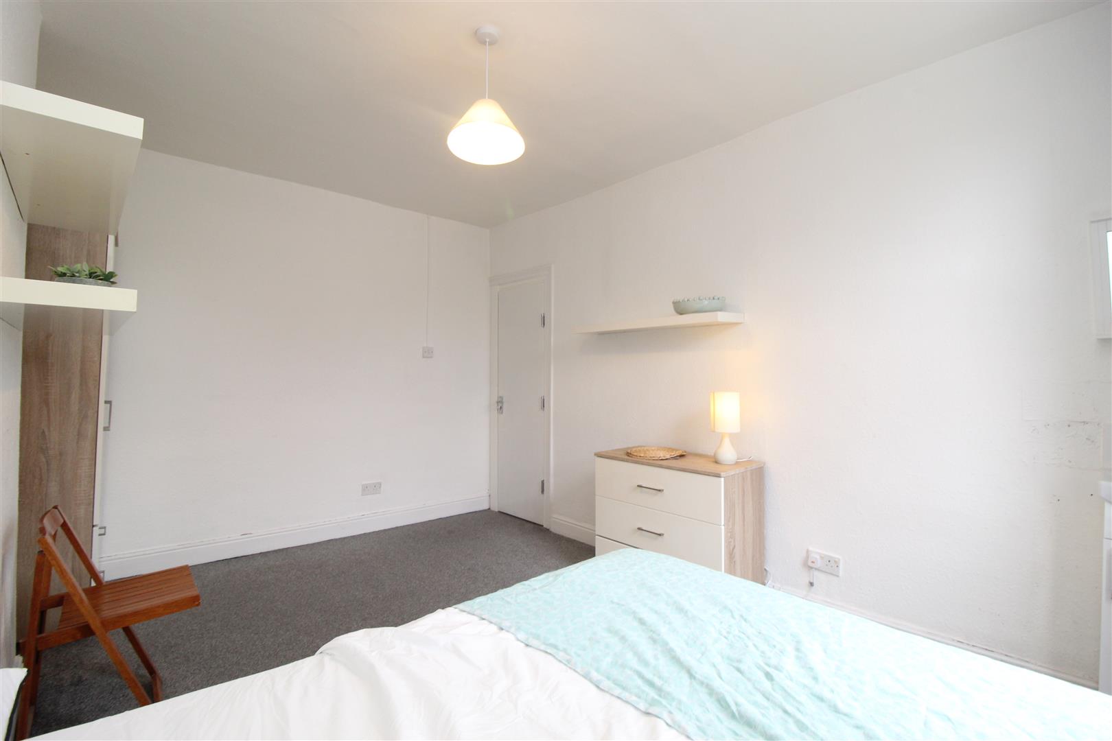 Room 2, 14, Union Terrace, Leeds photo 4